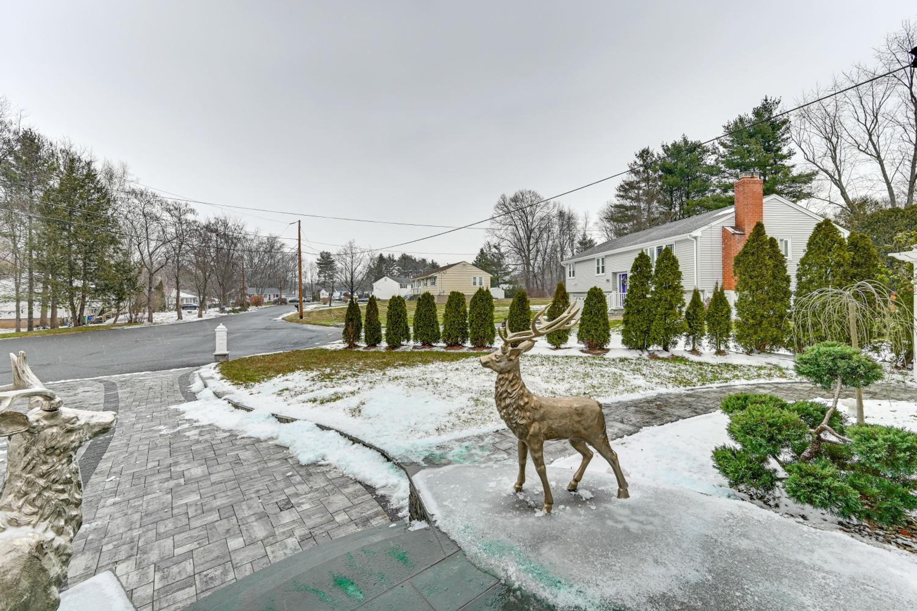 Spacious Yard with Gazebo Charming Windsor Retreat