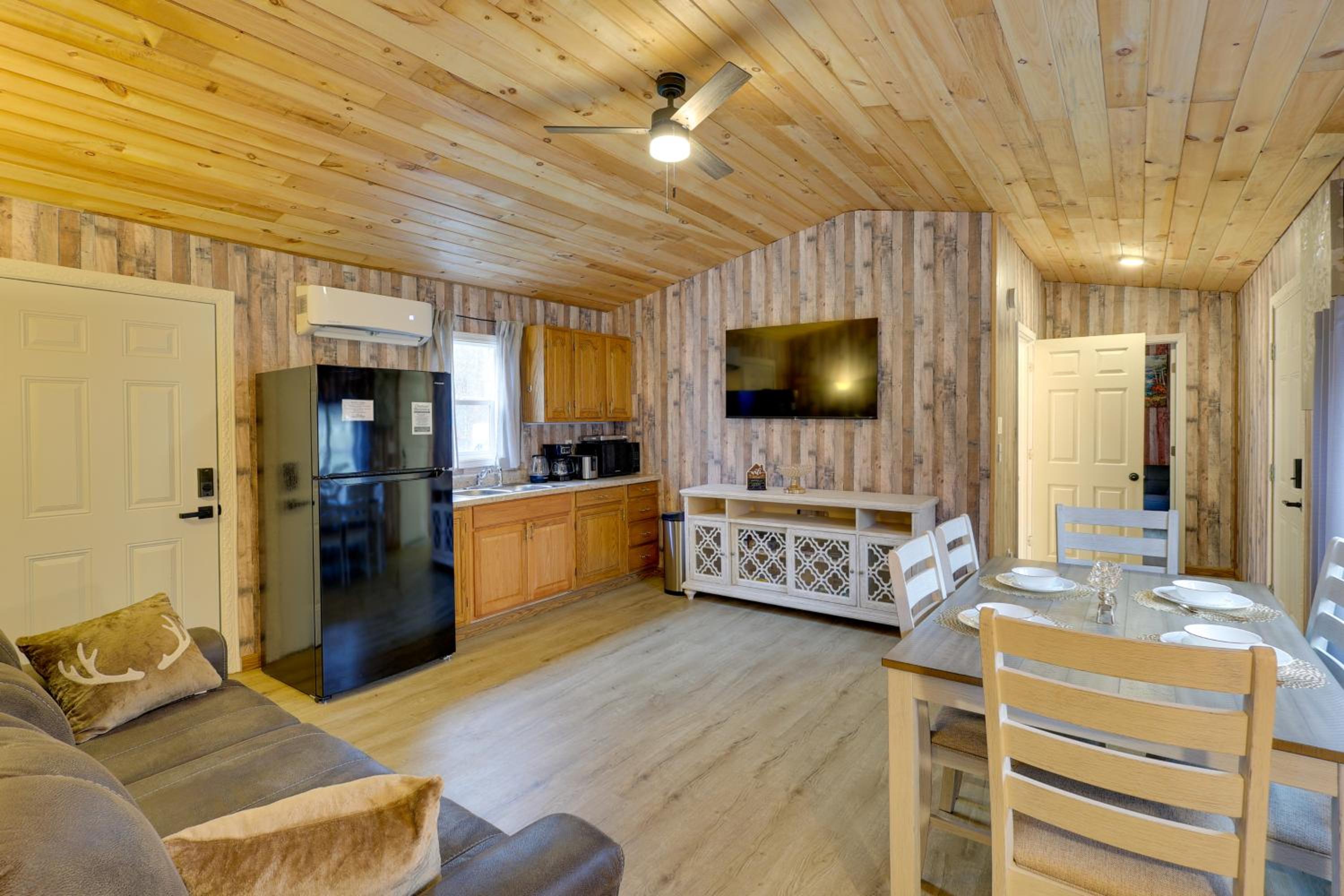 Hike, Fish and Hunt Serene Patriot Cabin!