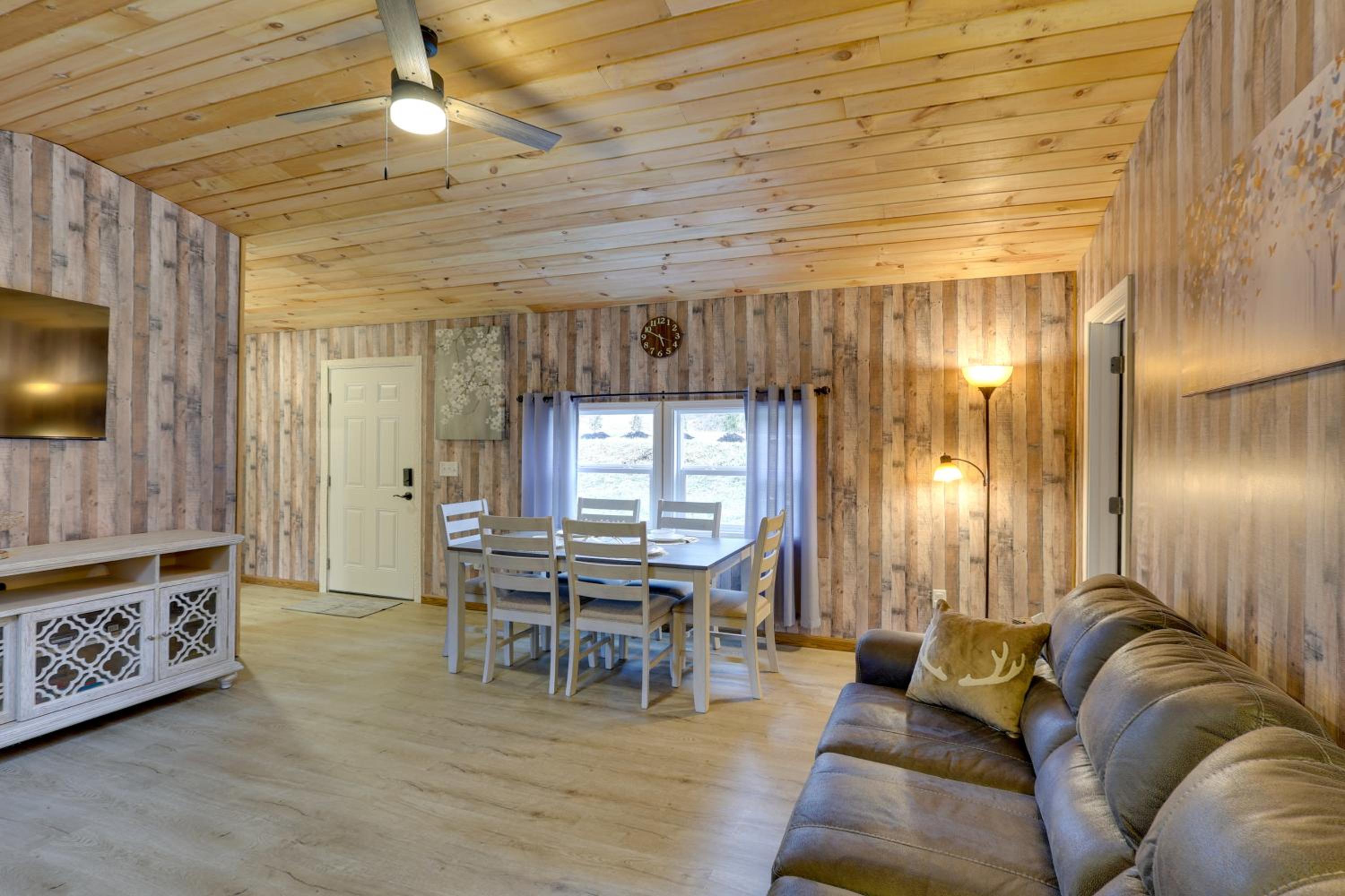 Hike, Fish and Hunt Serene Patriot Cabin!