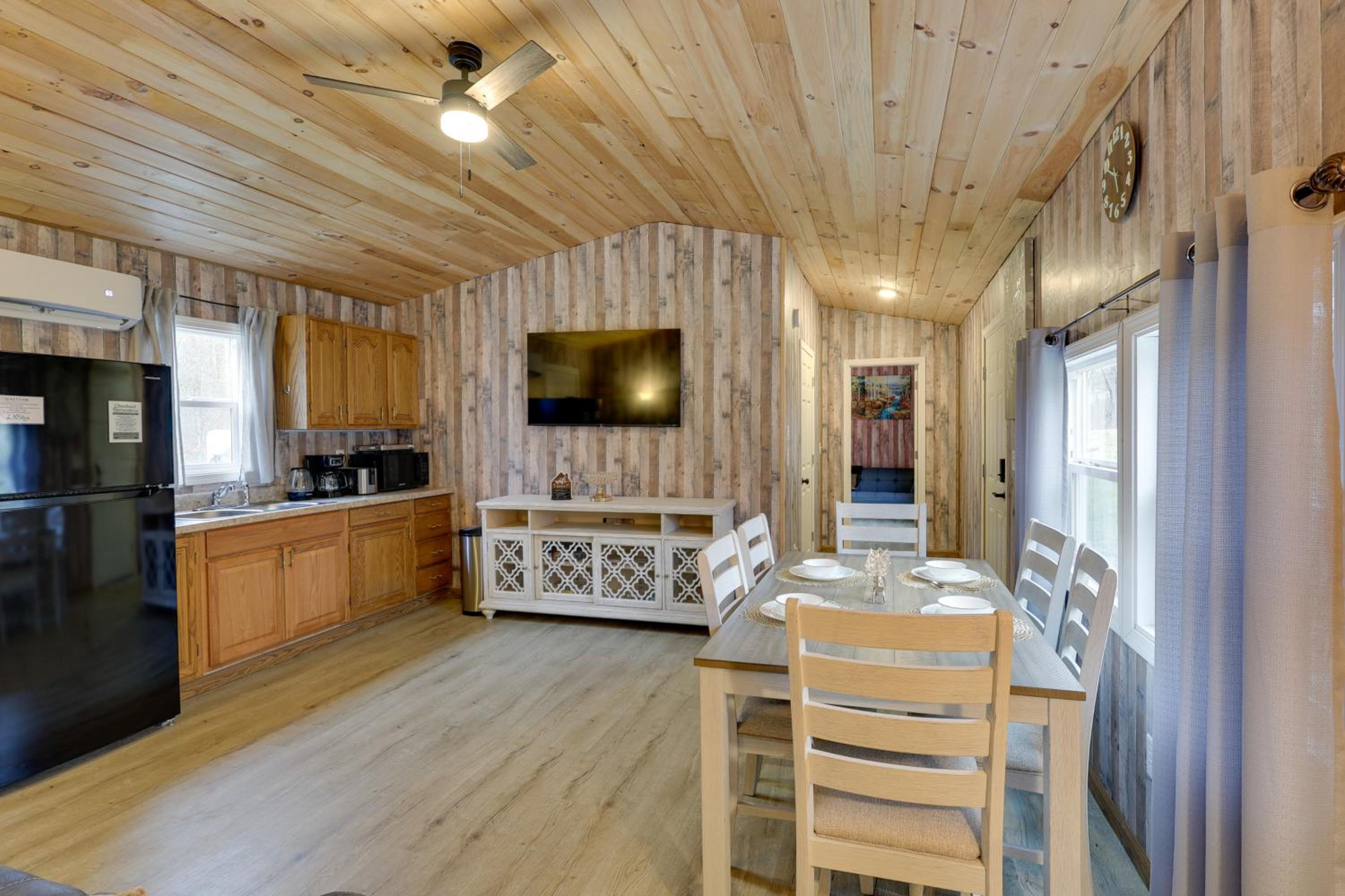 Hike, Fish and Hunt Serene Patriot Cabin!