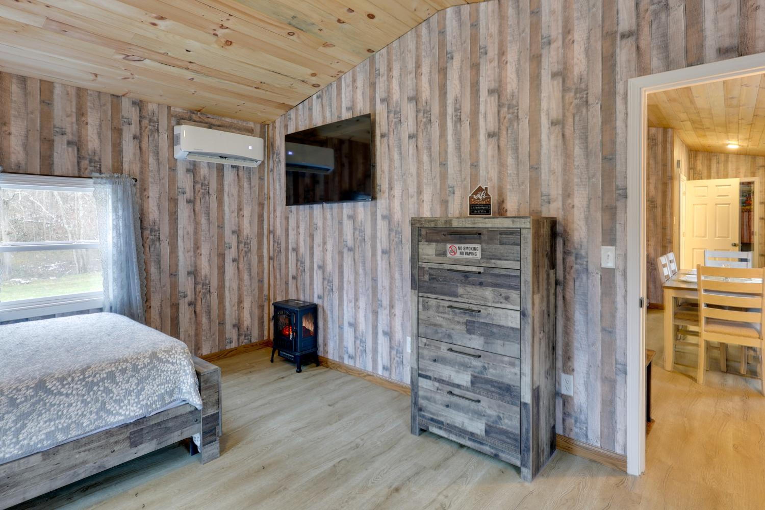 Hike, Fish and Hunt Serene Patriot Cabin!