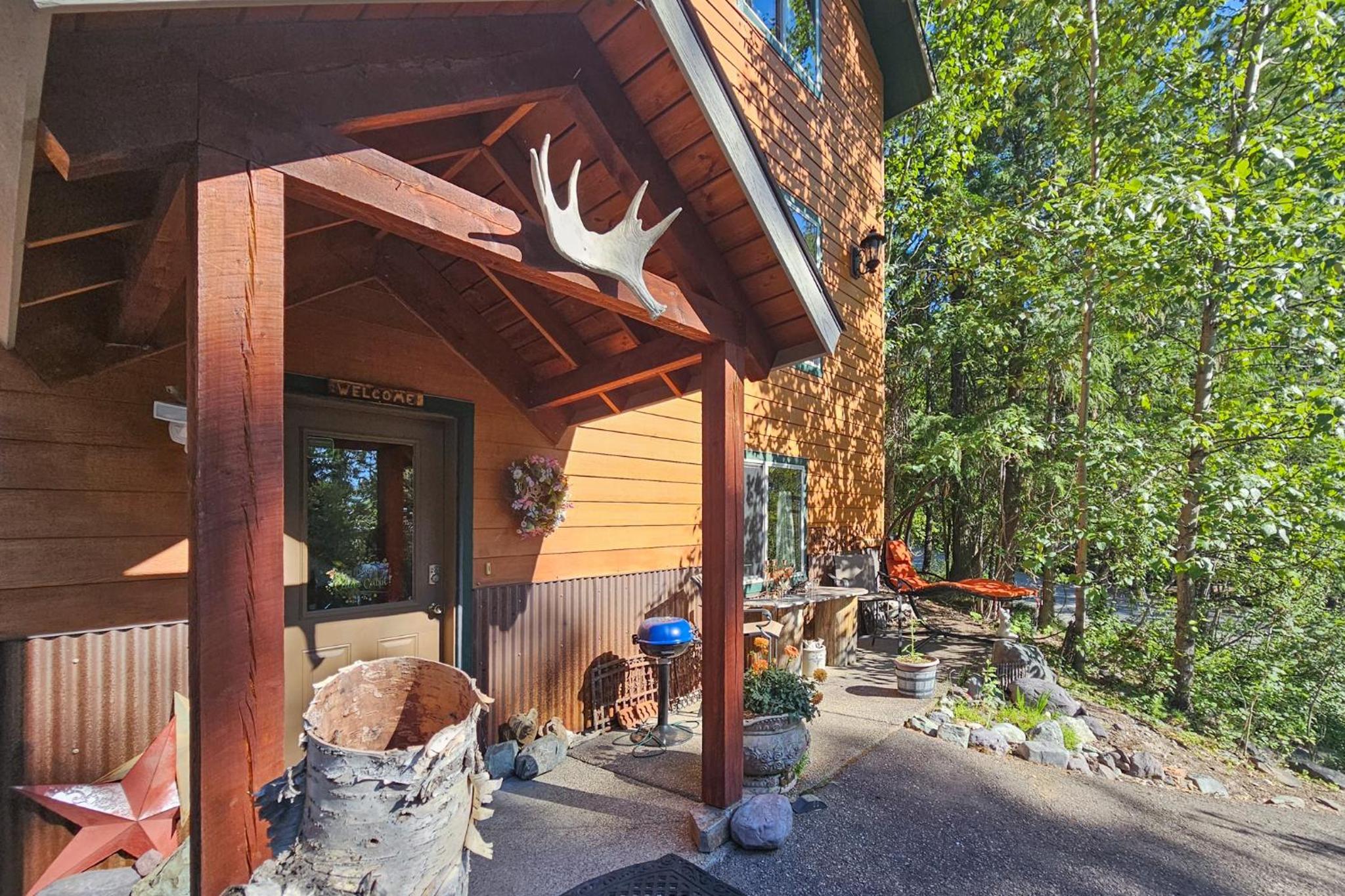 Secluded Mtn Retreat with Resort Perks in Whitefish!