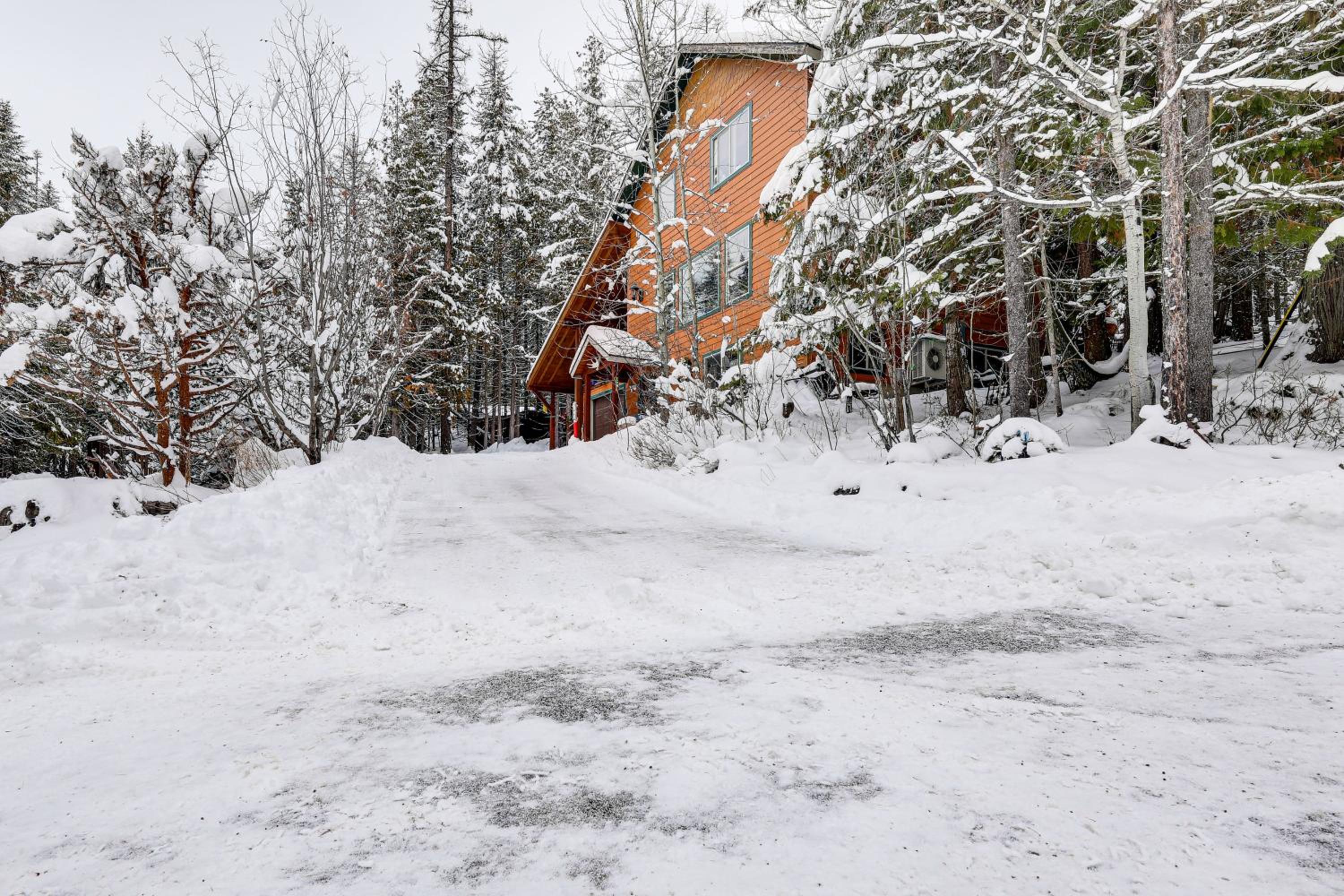Secluded Mtn Retreat with Resort Perks in Whitefish!