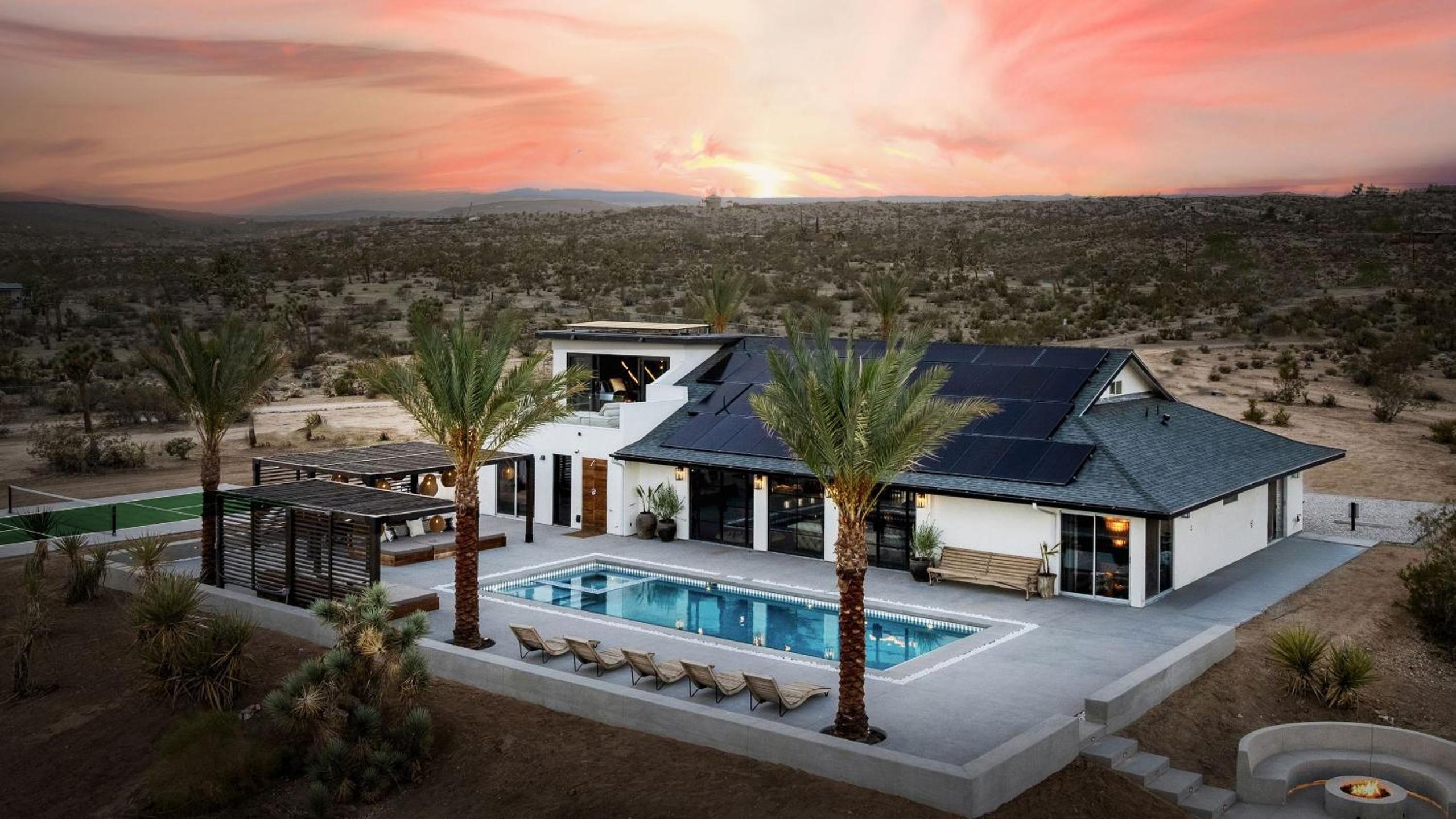 Iconic 6BR Desert Retreat w Pool Pickleball Fire Pit Joshua Tree Mansion by AvantStay