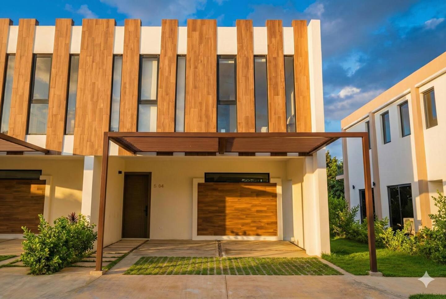 Modern Poolside Villa in Vistacana Near Downtown