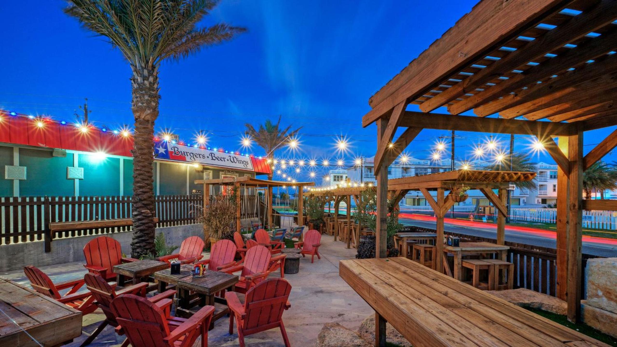 2 Cozy Cottages Fire Pit Walkable Location in Spanish Village