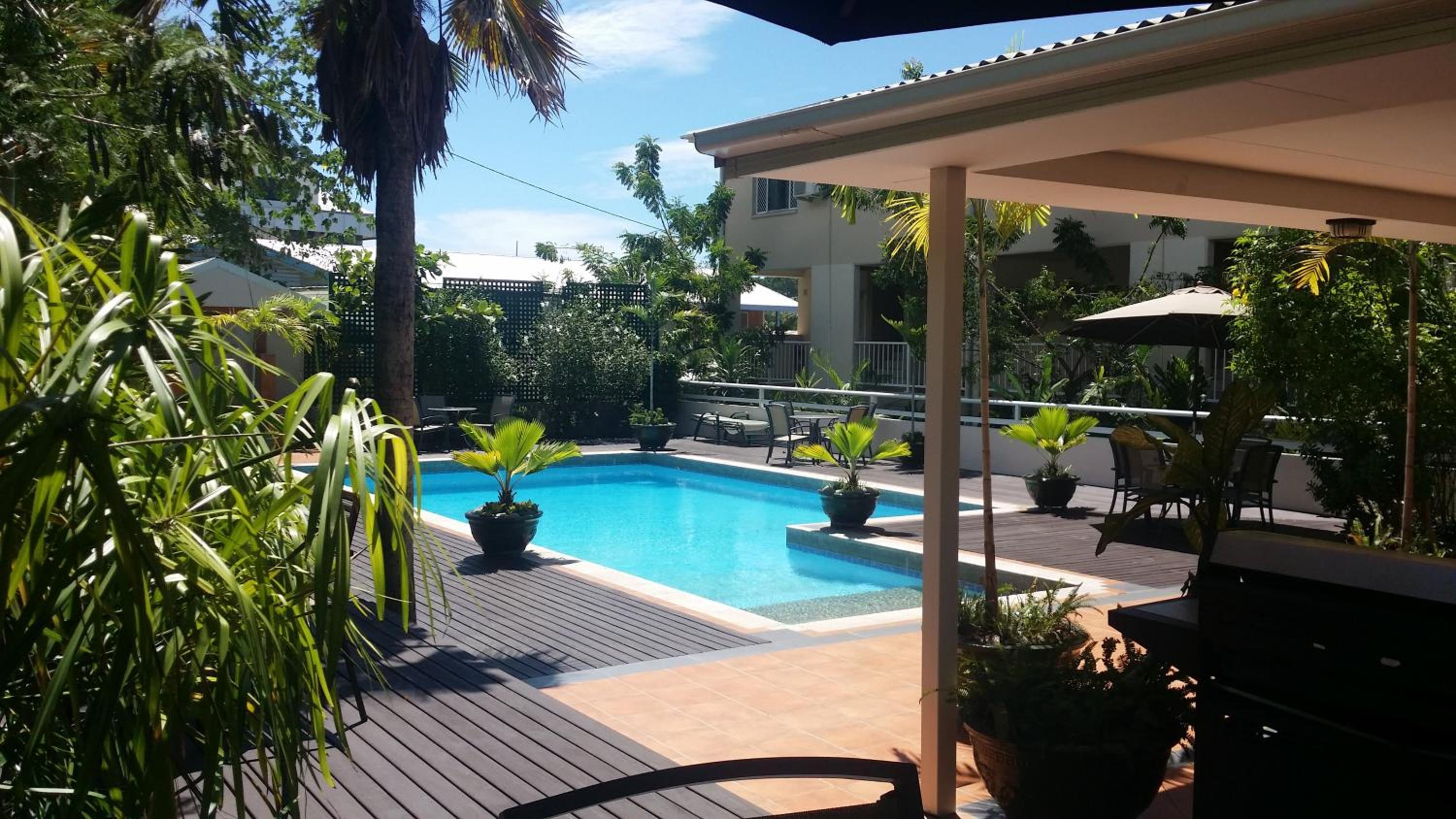 Hibiscus Apartments view 2