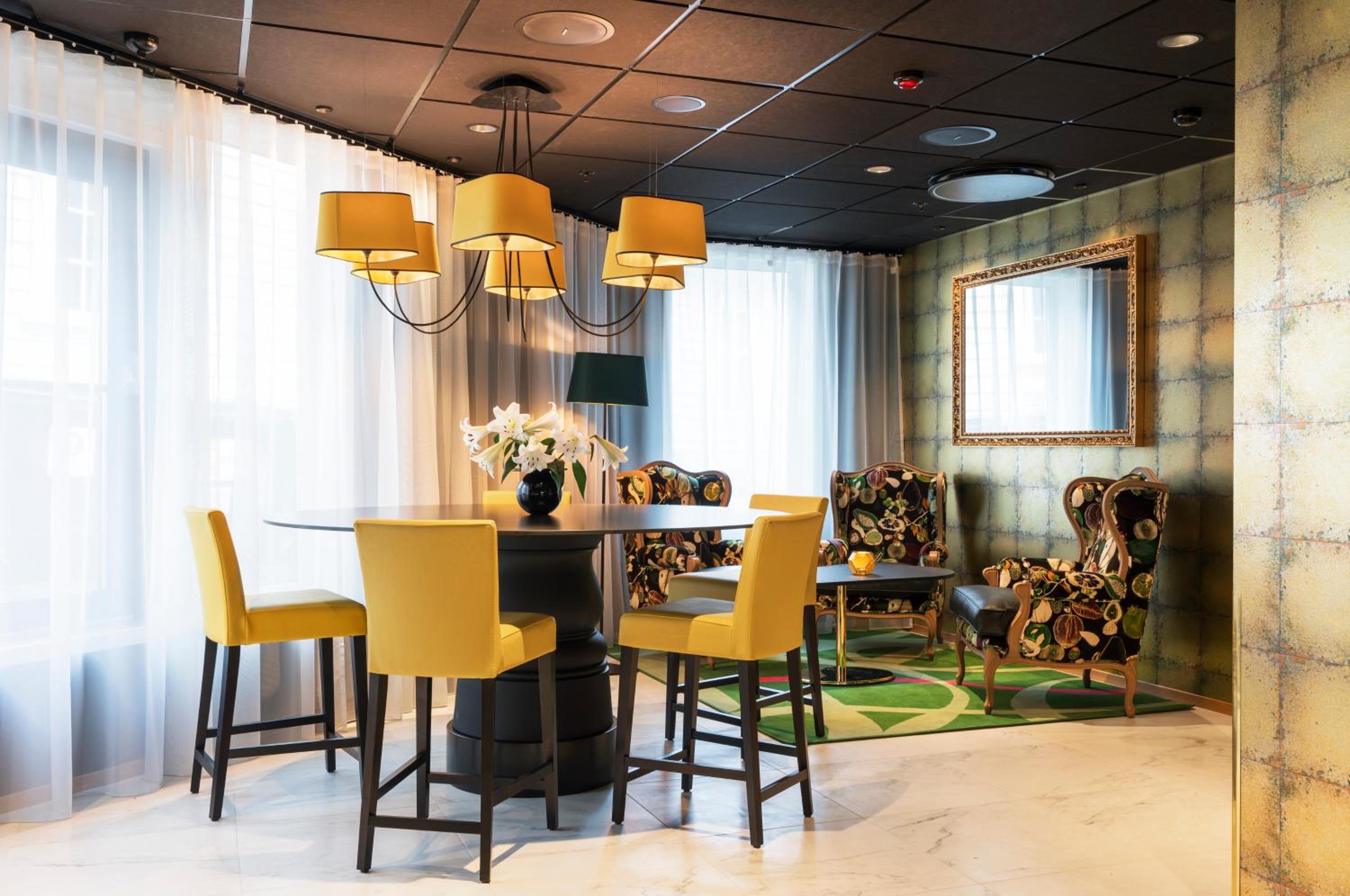 Stavanger Vacations - Thon Hotel Stavanger - Property Image 1