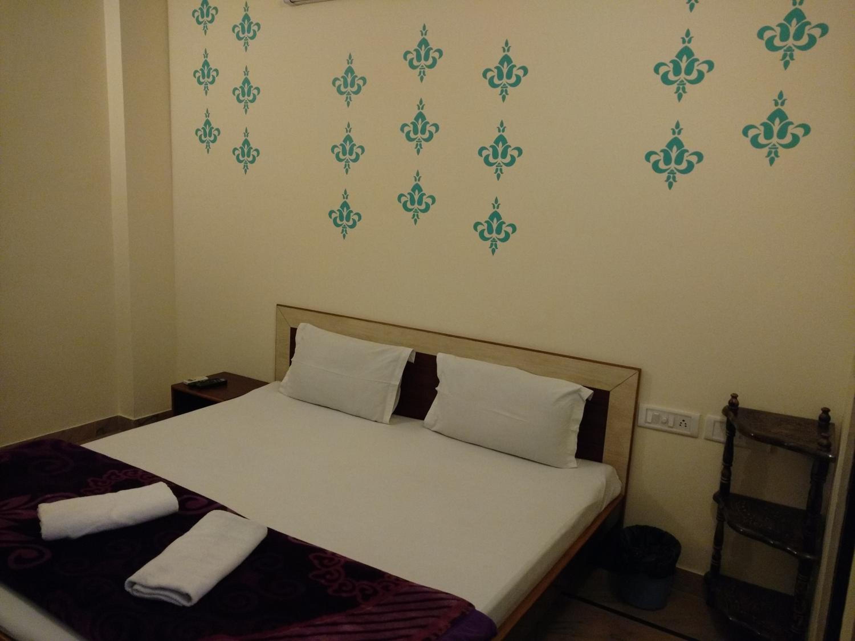 Madhav Guest House — photo 38