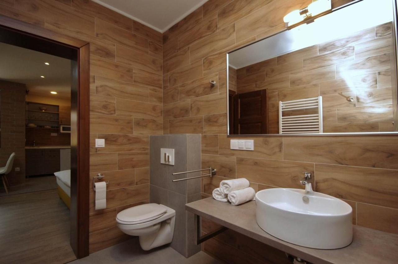 Mosoly Deluxe Apartman view 3