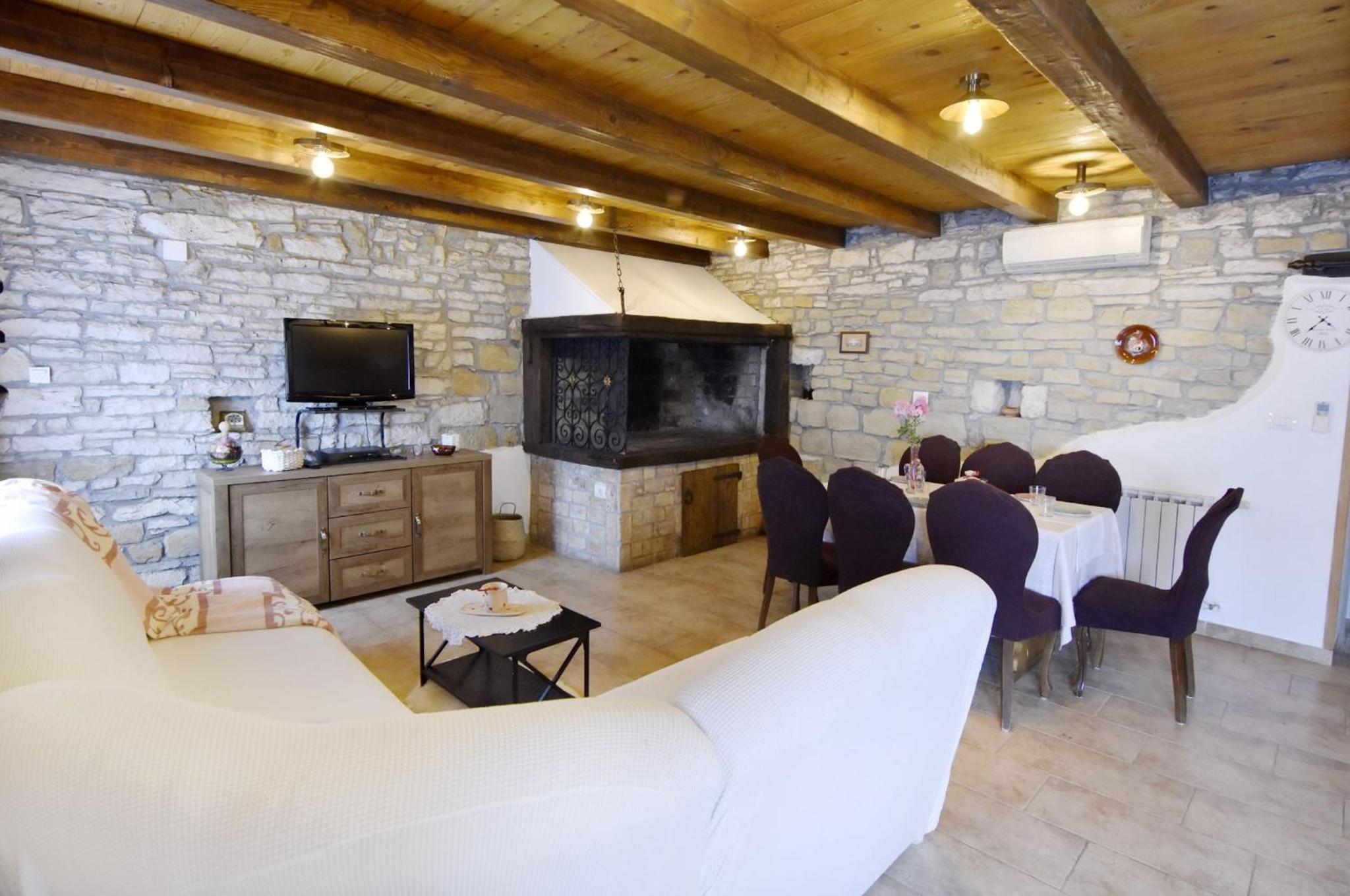 Villa with private pool and garden retreat
