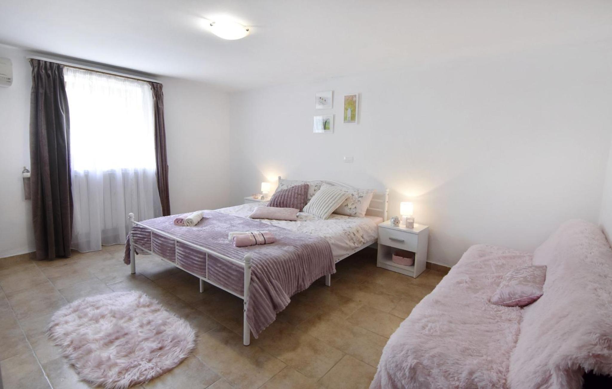 Villa with private pool and garden retreat