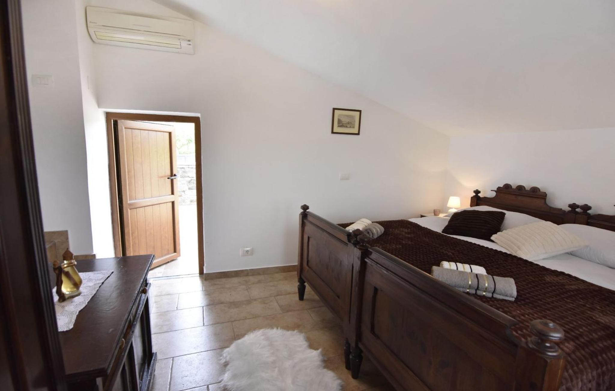 Villa with private pool and garden retreat