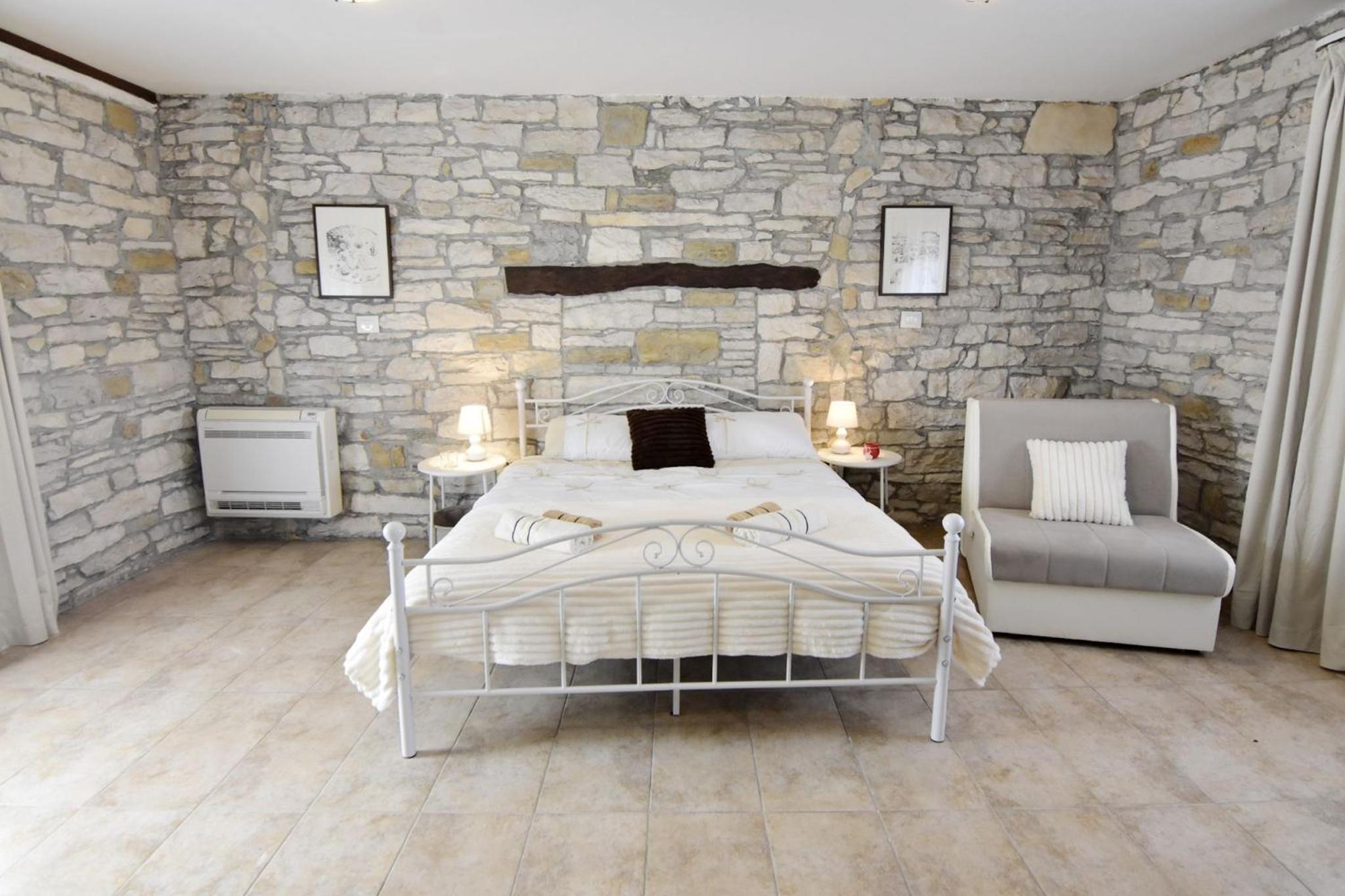 Villa with private pool and garden retreat