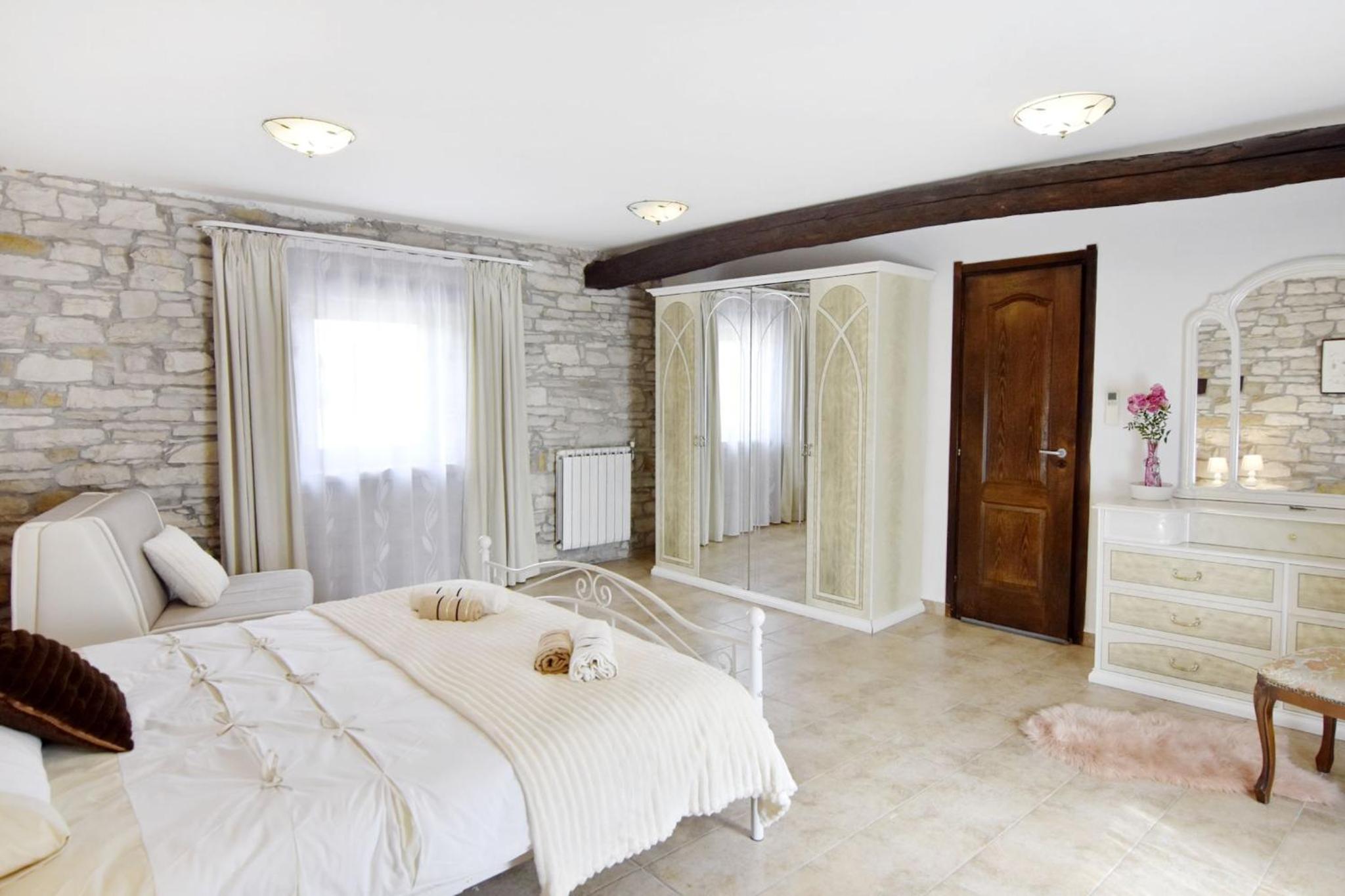 Villa with private pool and garden retreat