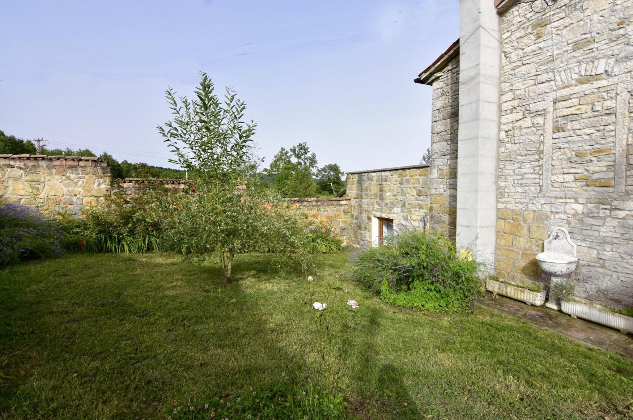 Villa with private pool and garden retreat