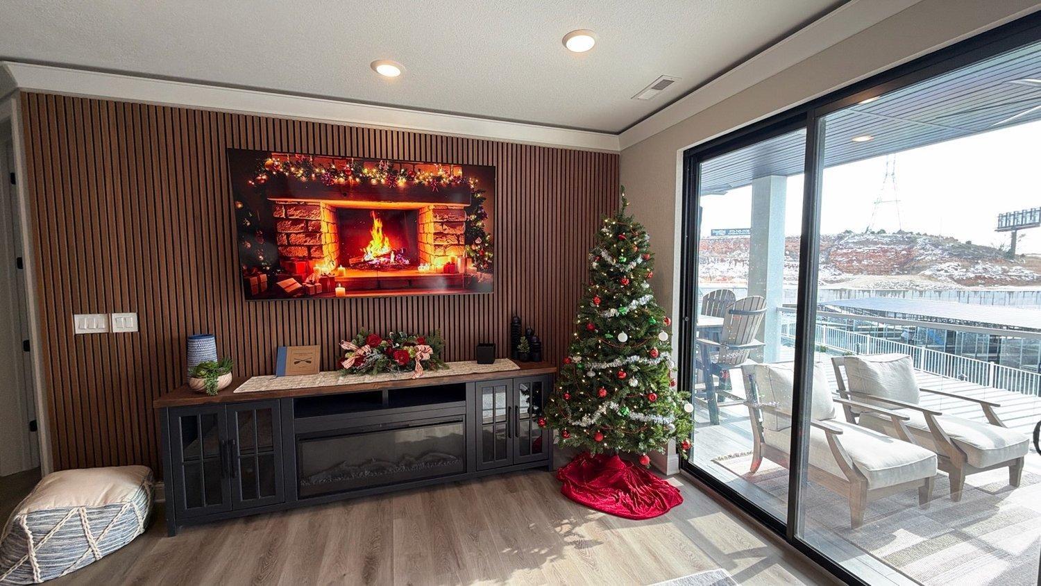 Upscale Lakeside Condo with Extraordinary Amenities at Topsider in Osage Beach 19mm