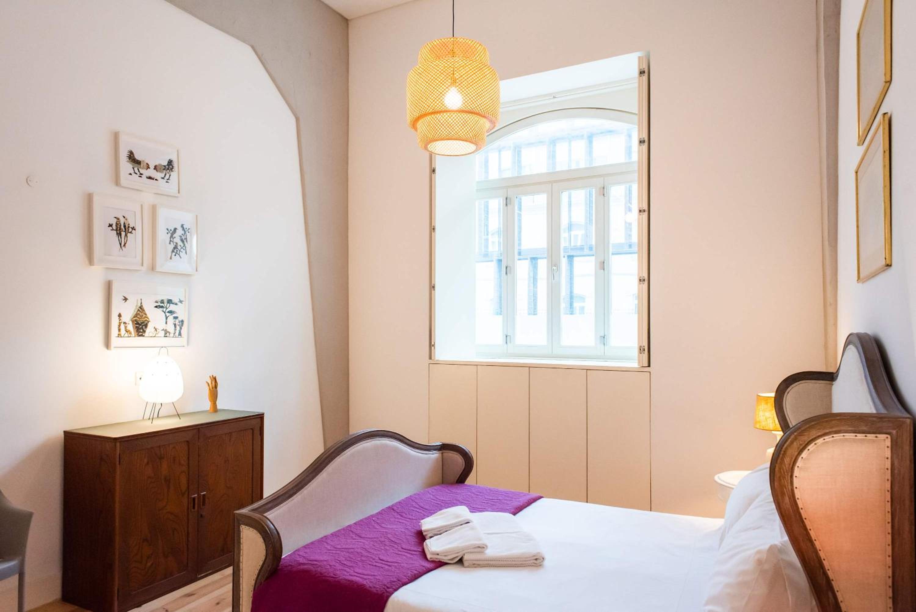 Stylish Apartment near Timeout Market