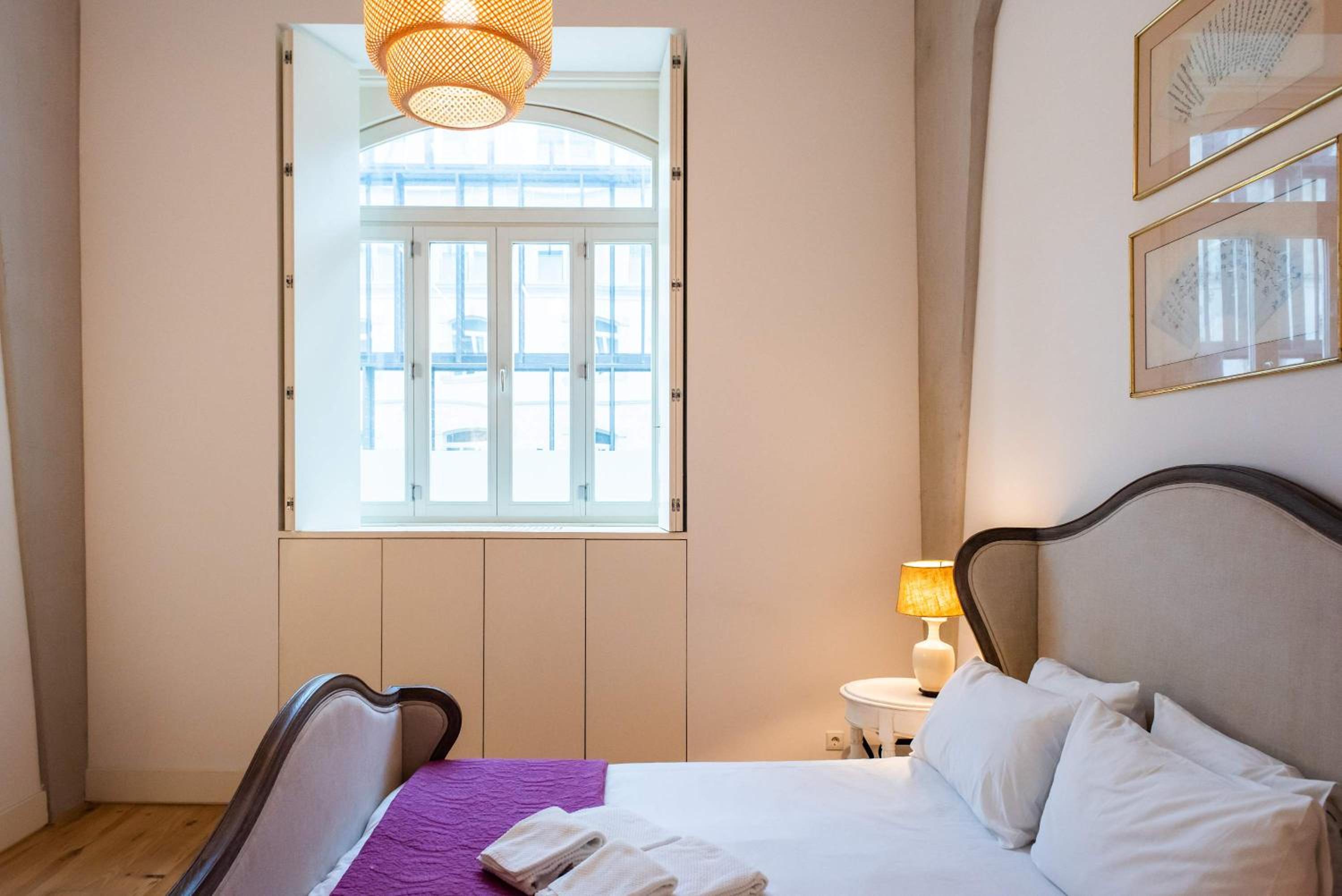 Stylish Apartment near Timeout Market