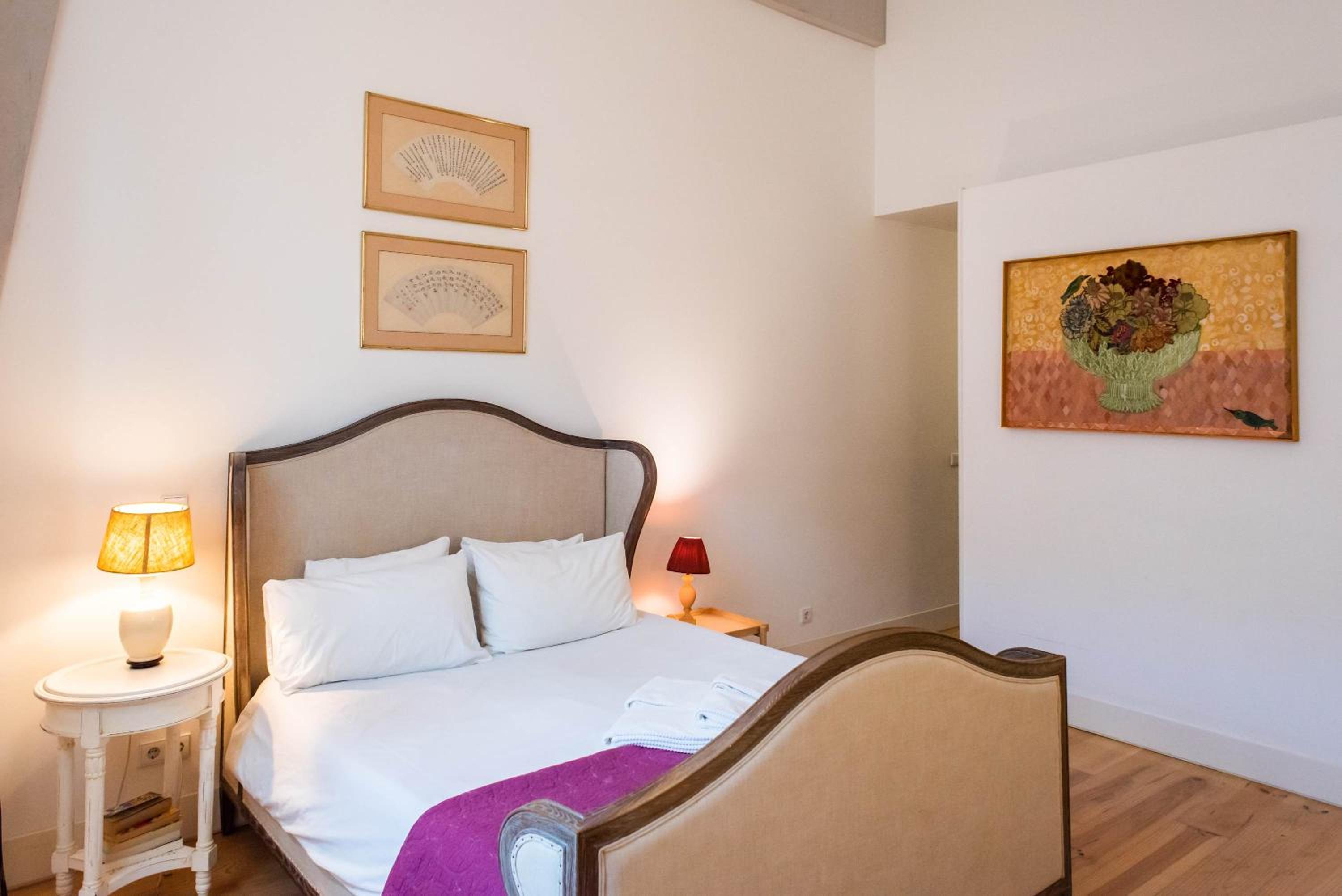 Stylish Apartment near Timeout Market