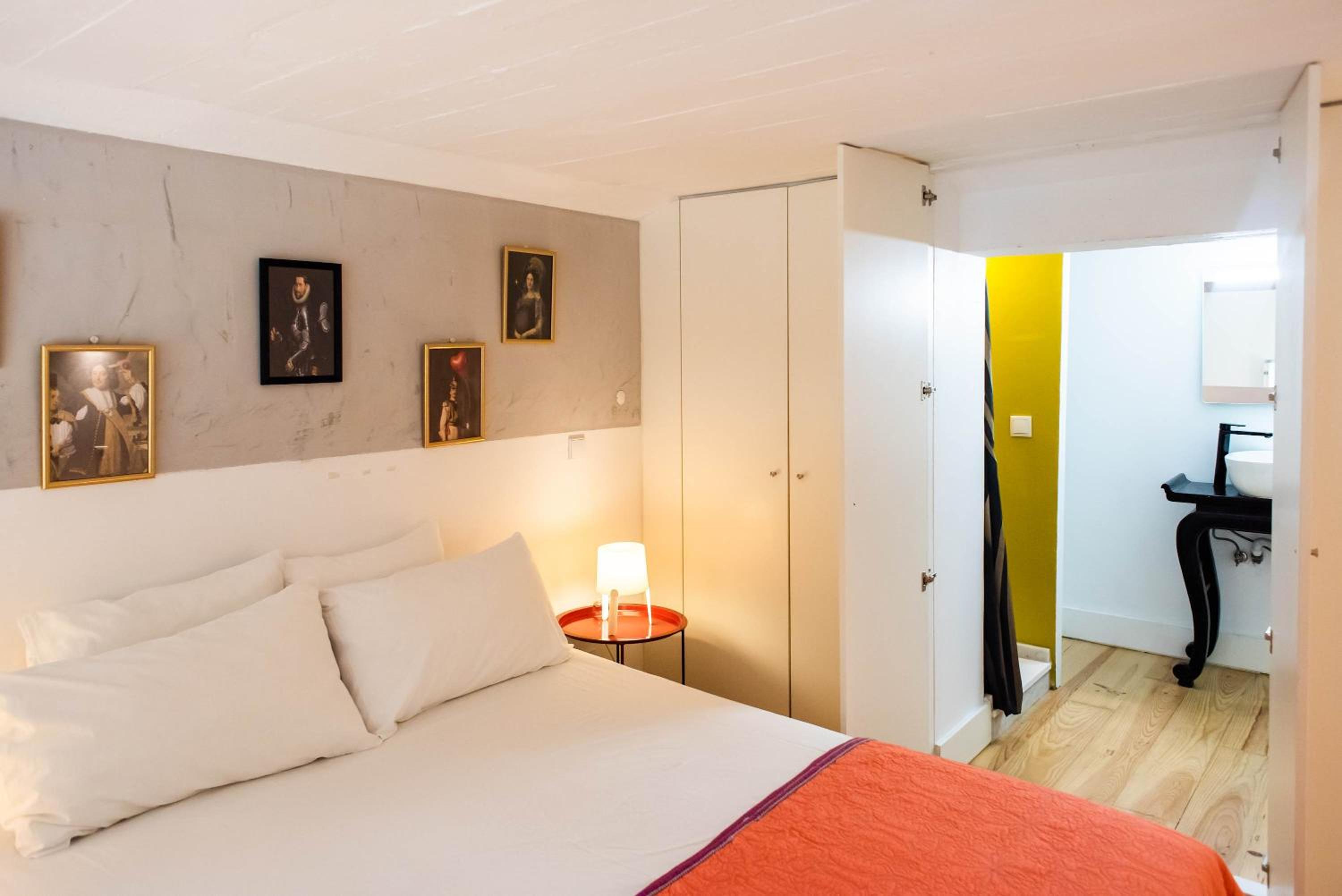 Stylish Apartment near Timeout Market