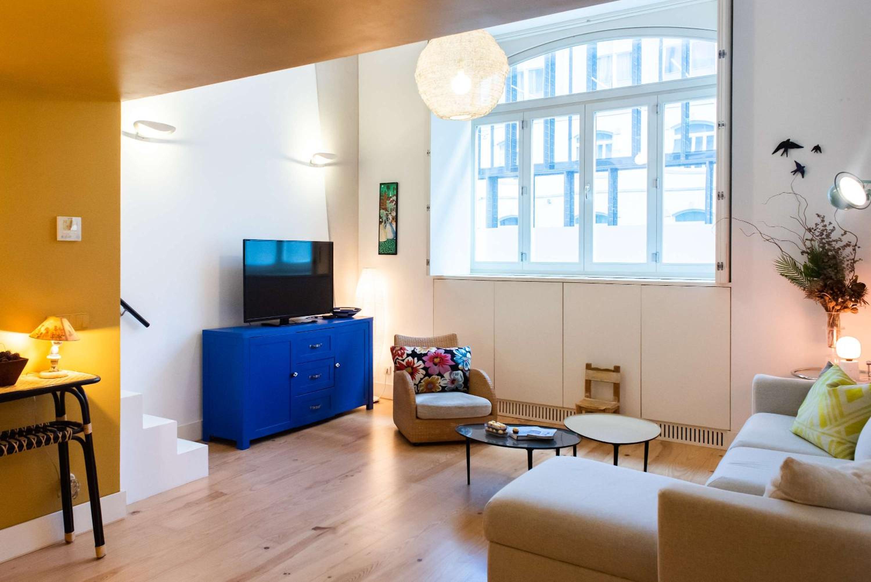 Stylish Apartment near Timeout Market