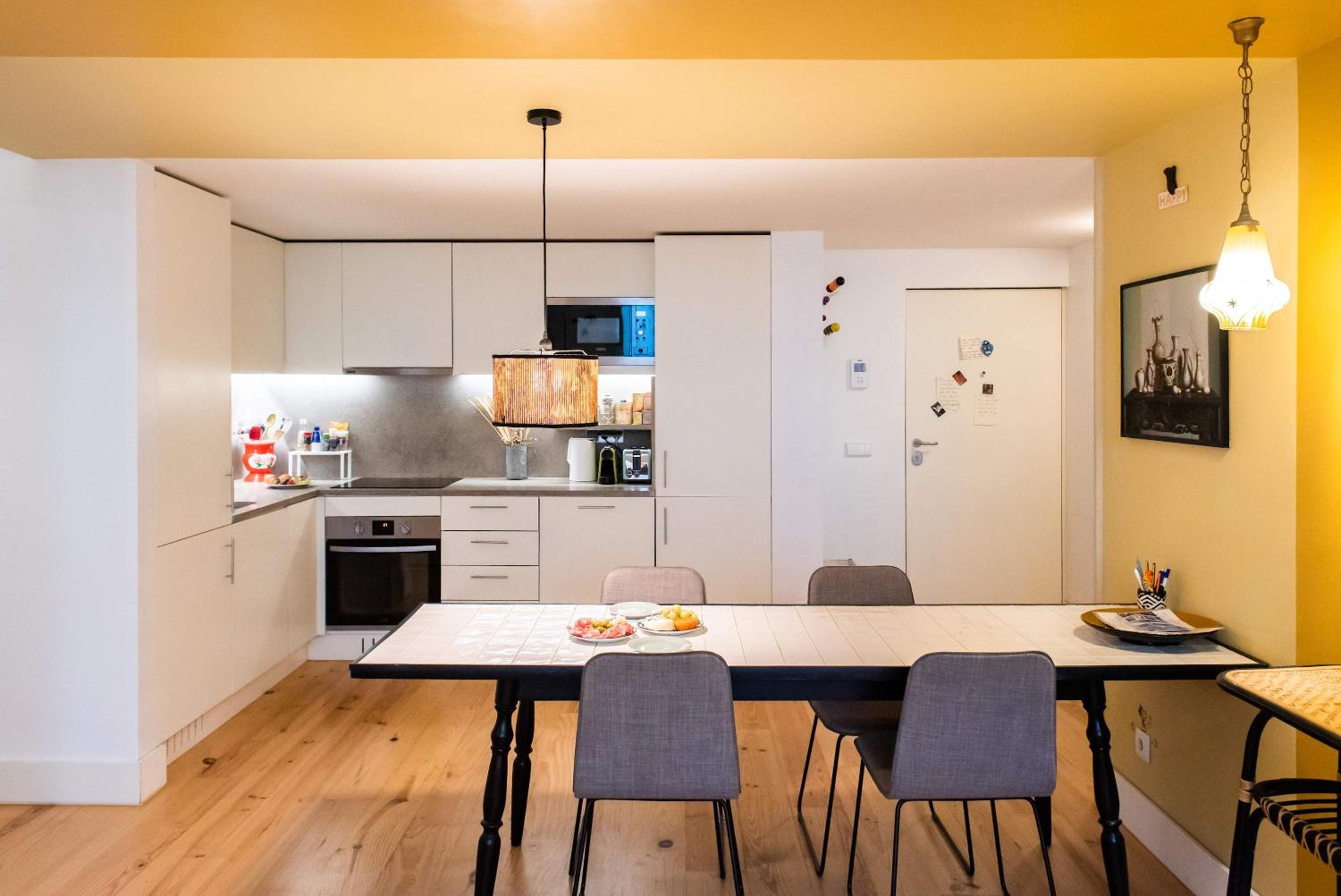 Stylish Apartment near Timeout Market