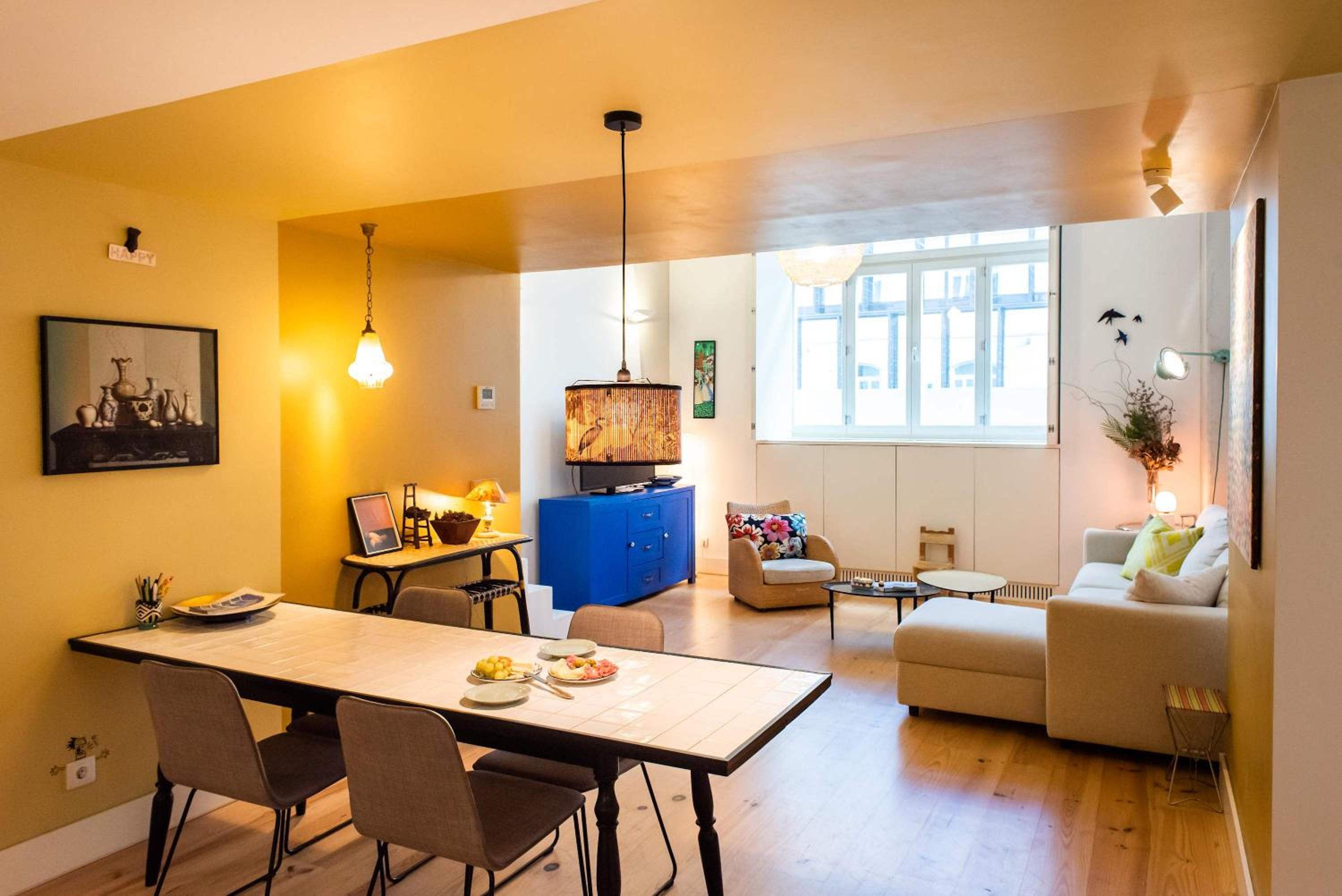 Stylish Apartment near Timeout Market