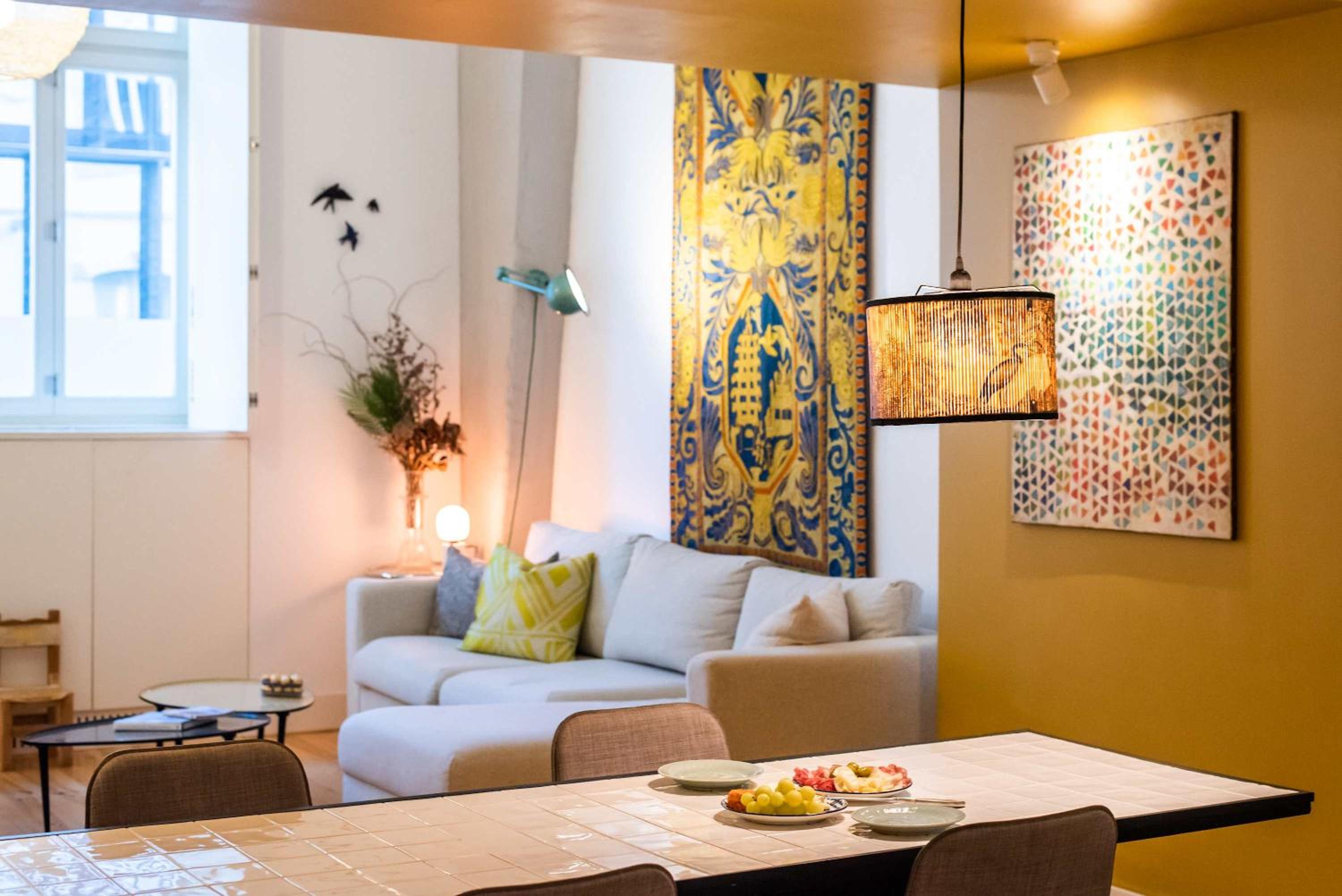 Stylish Apartment near Timeout Market