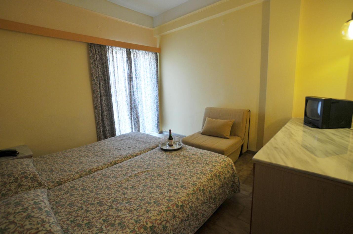 Ilis Hotel