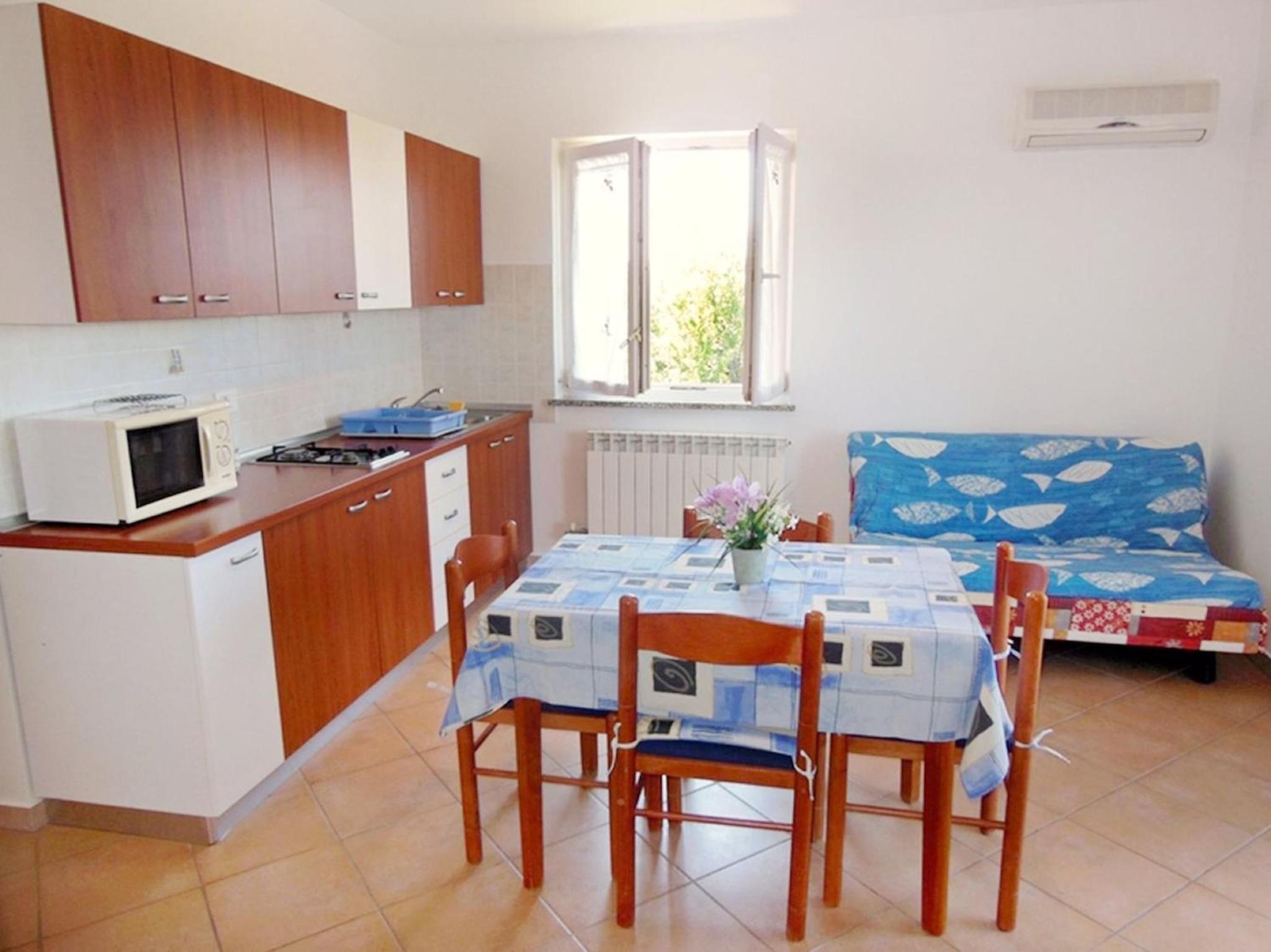 Apartment near the beach with garden