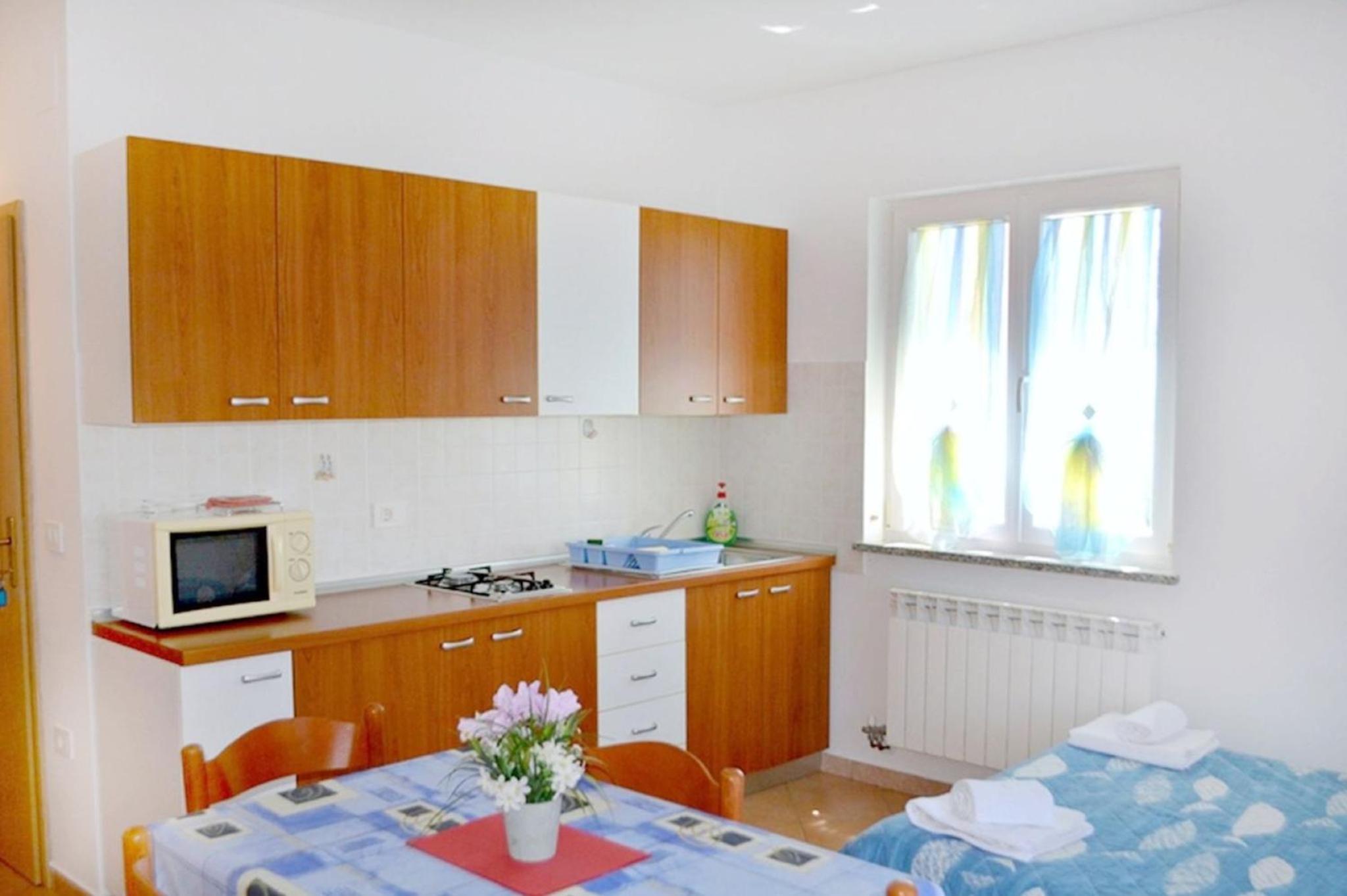 Apartment near the beach with garden