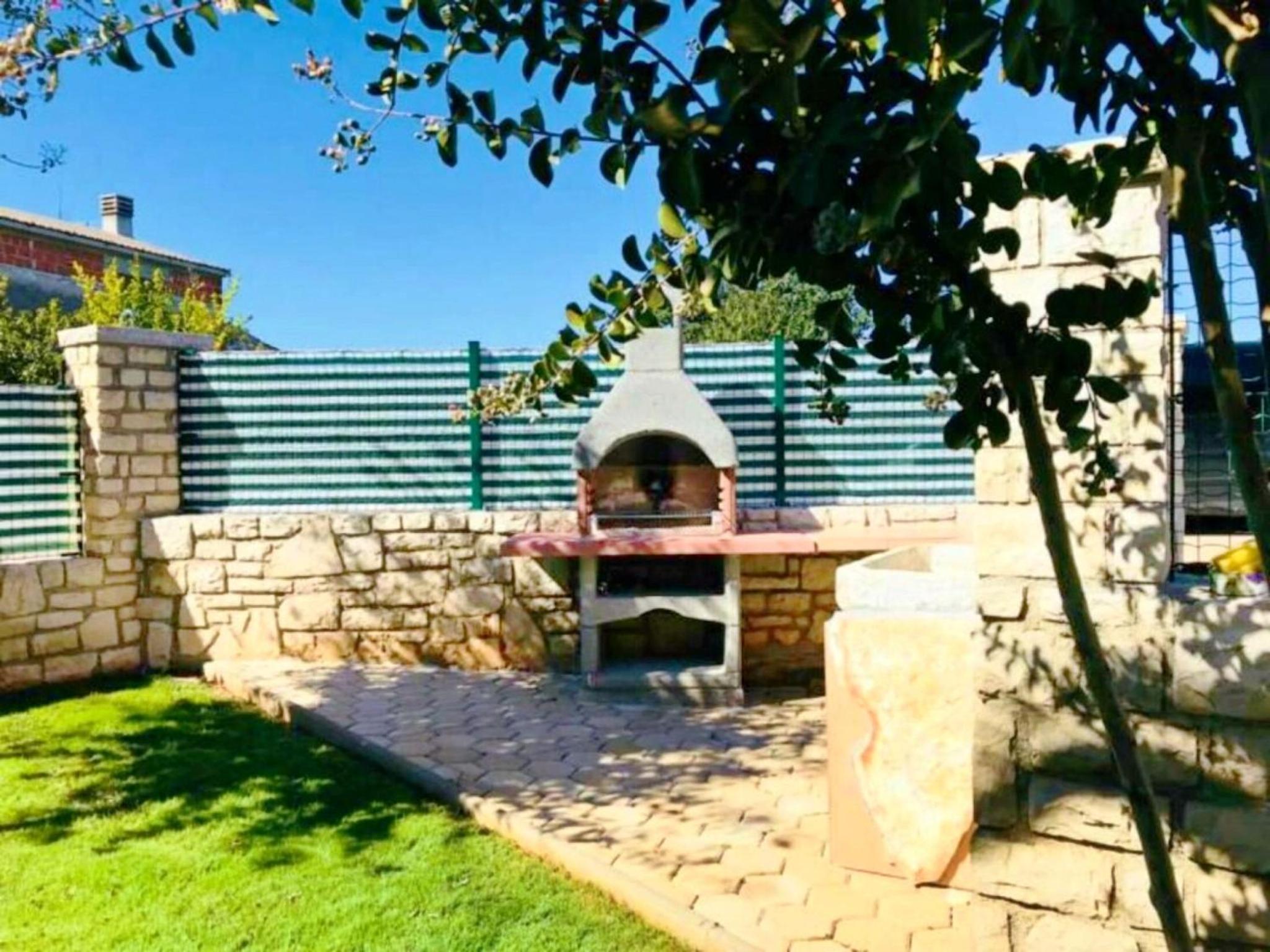 Apartment near the beach with garden