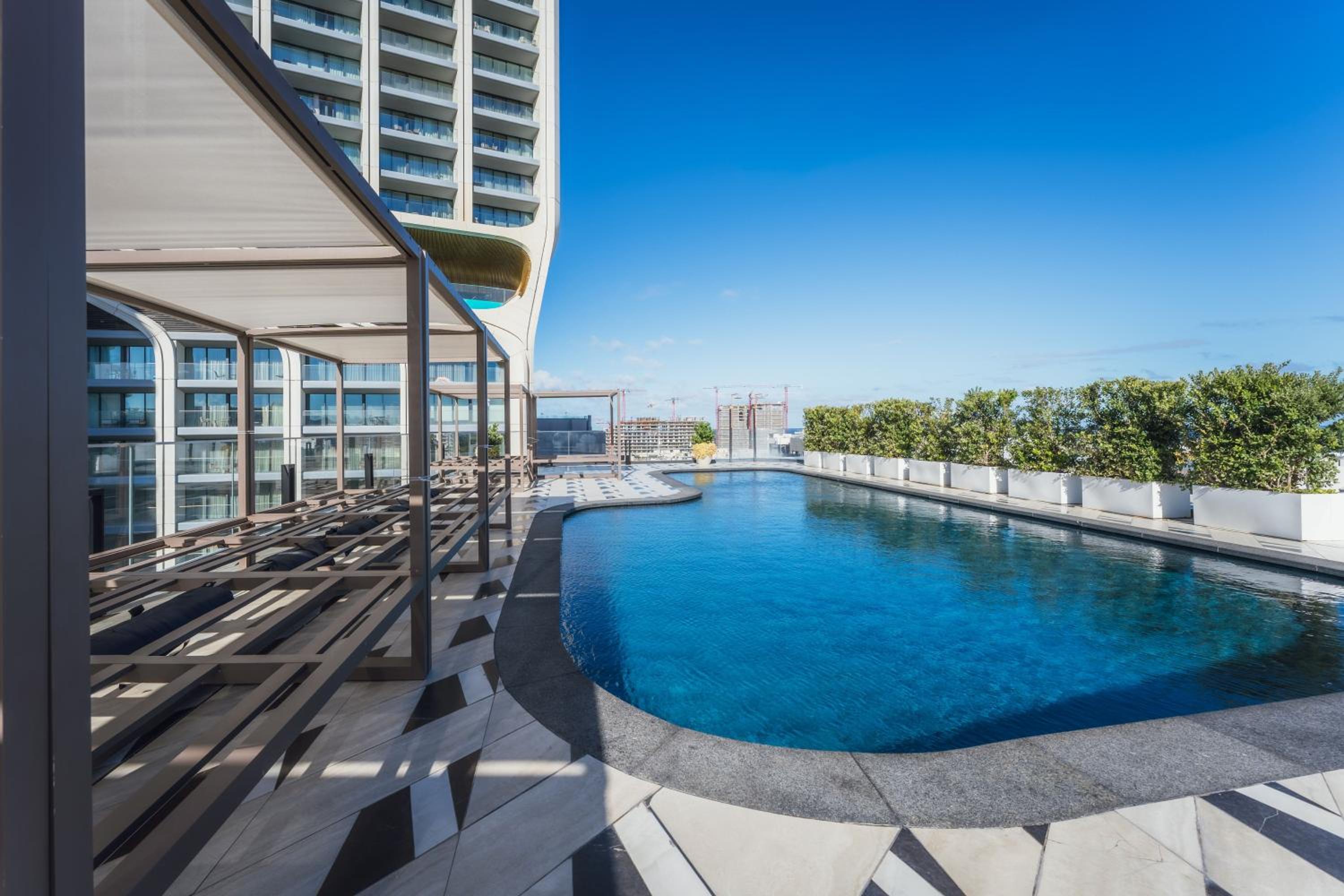 Official Mercury Suites With Rooftop Pool Access photo 5