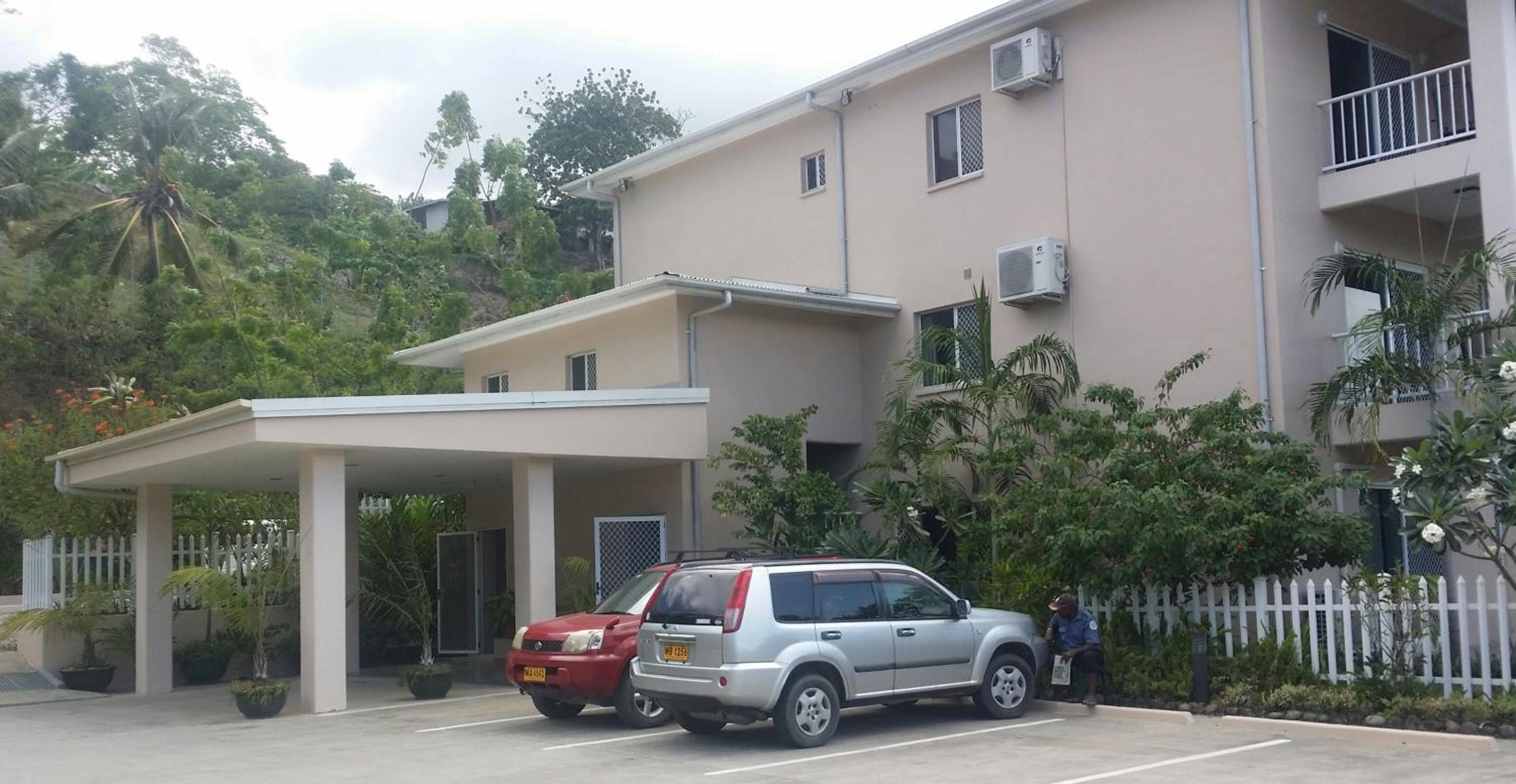 Hibiscus Apartments view 3