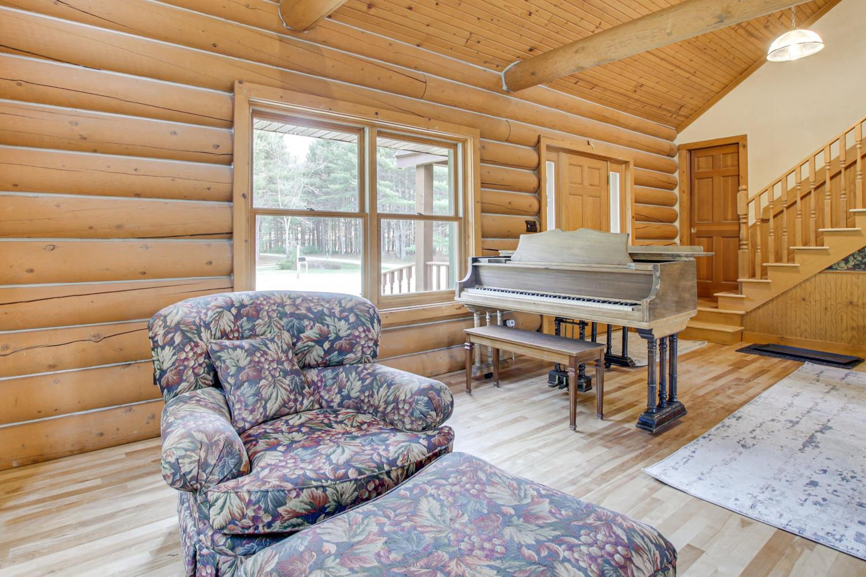 Trail Access! Up North Family Cabin Near Lake