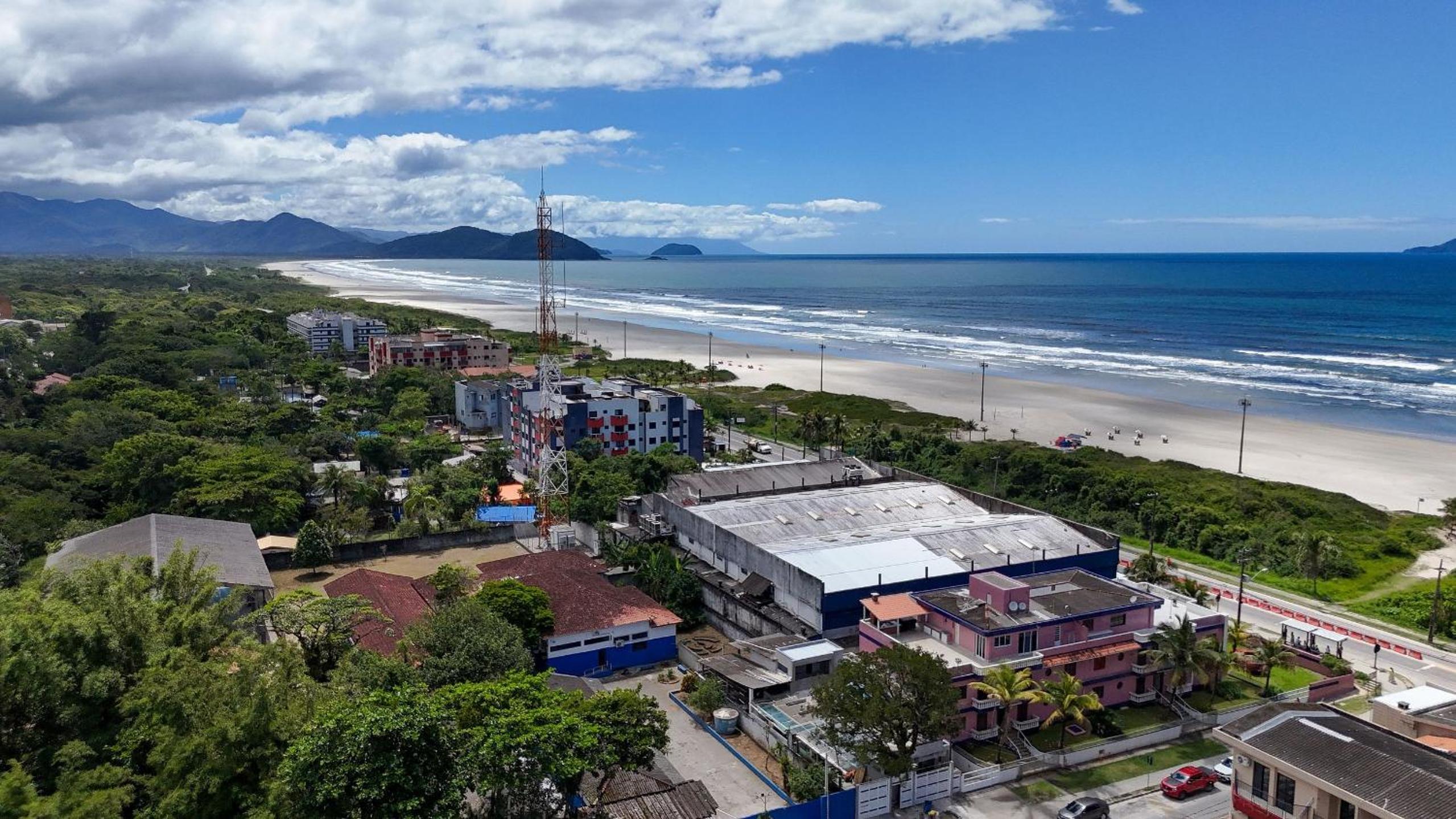 Casa a 200m da Praia com Piscina Privativa e Churrasqueira em Boraceia