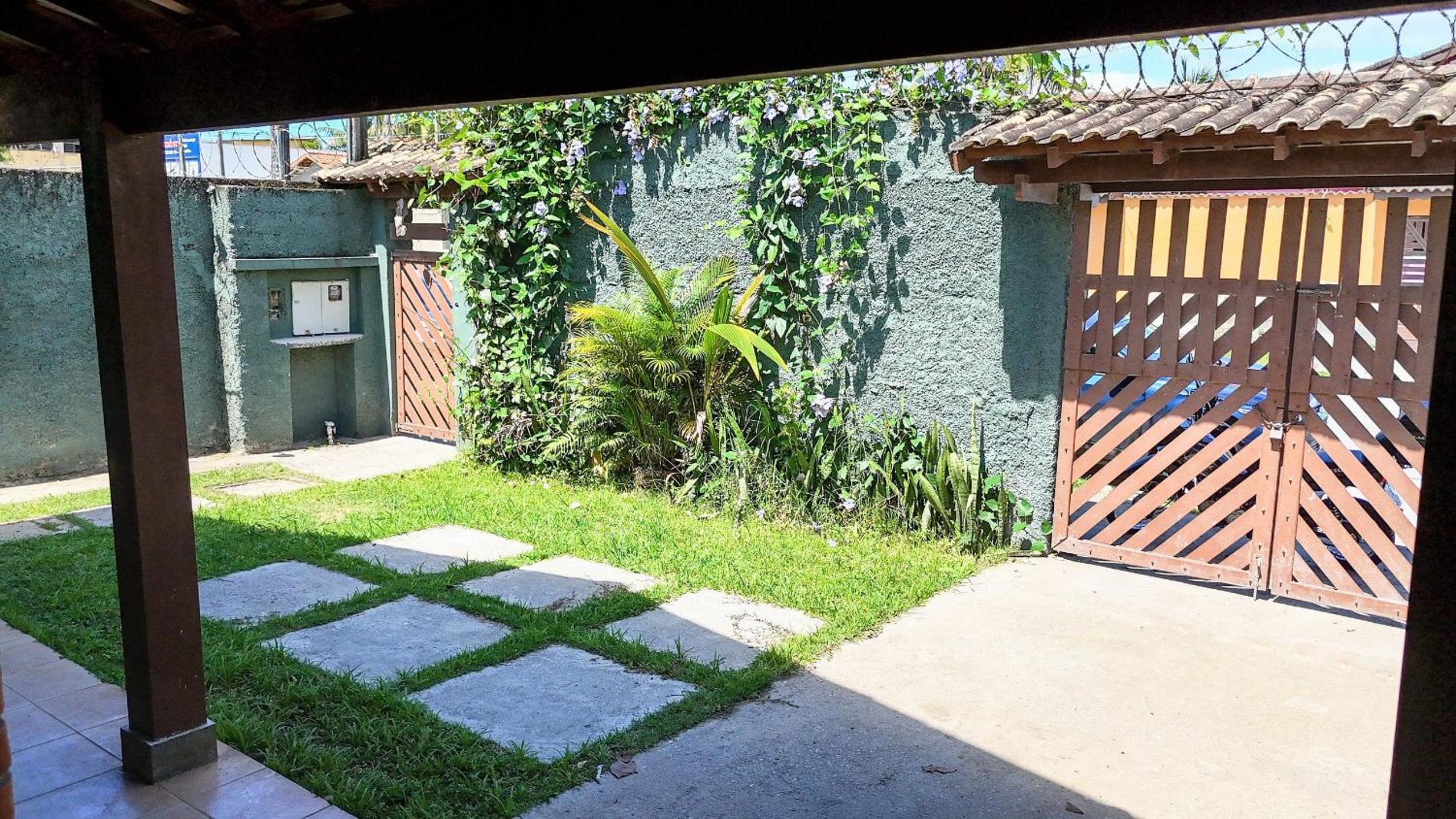 Casa a 200m da Praia com Piscina Privativa e Churrasqueira em Boraceia
