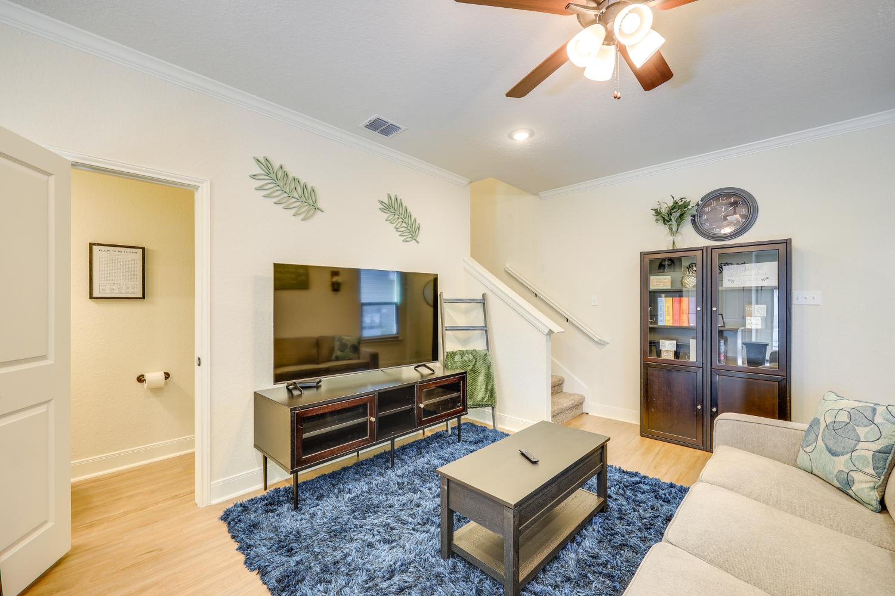 7 Mi to Lackland AFB Family Home with Patio and Yard!