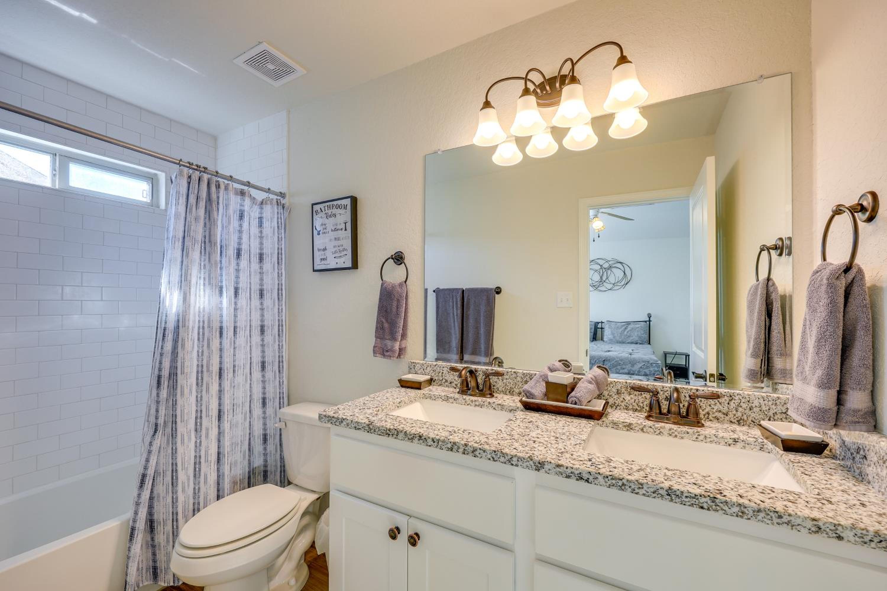 7 Mi to Lackland AFB Family Home with Patio and Yard!
