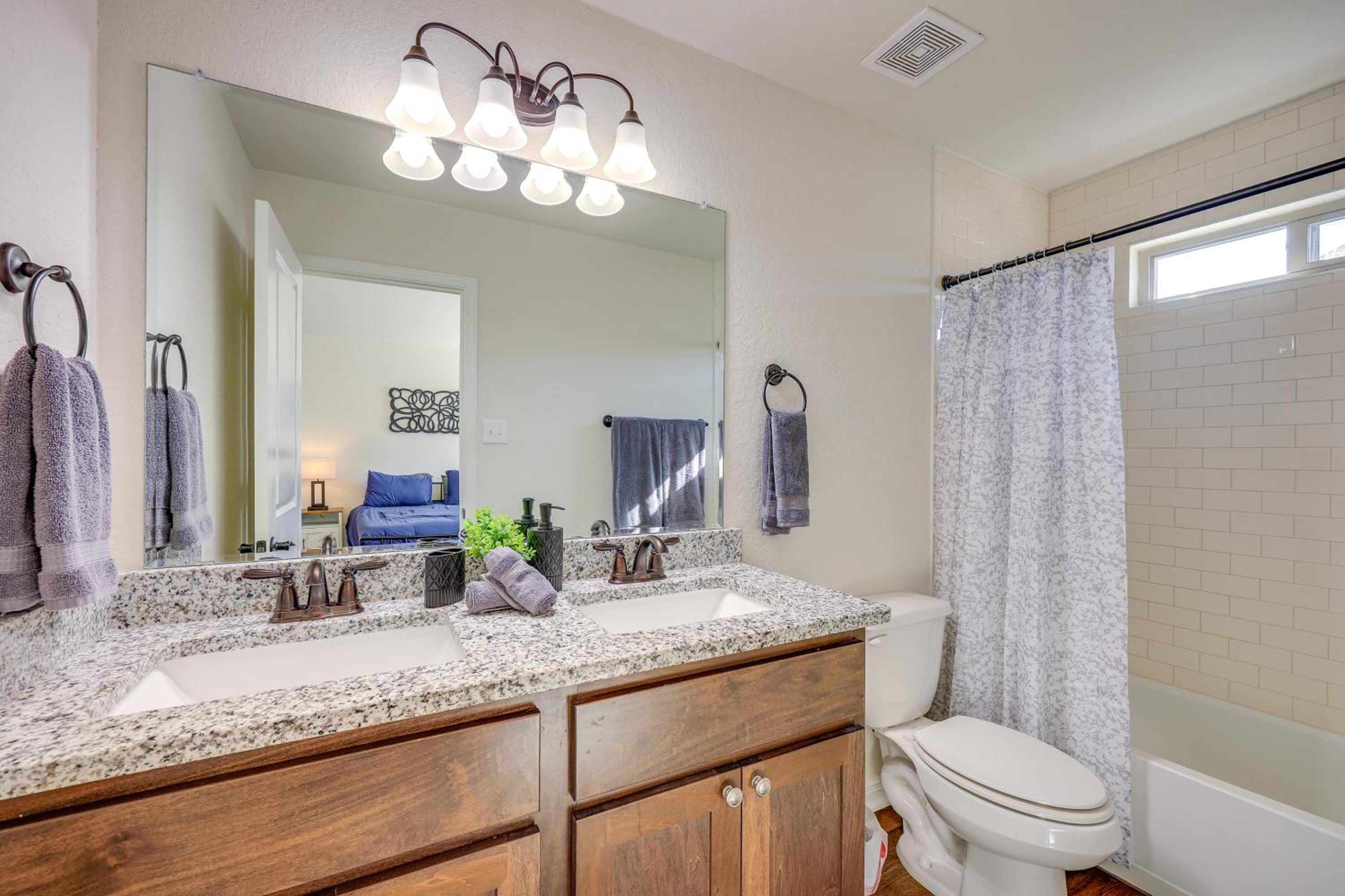 Shop, Dine and Explore San Antonio Family Retreat!