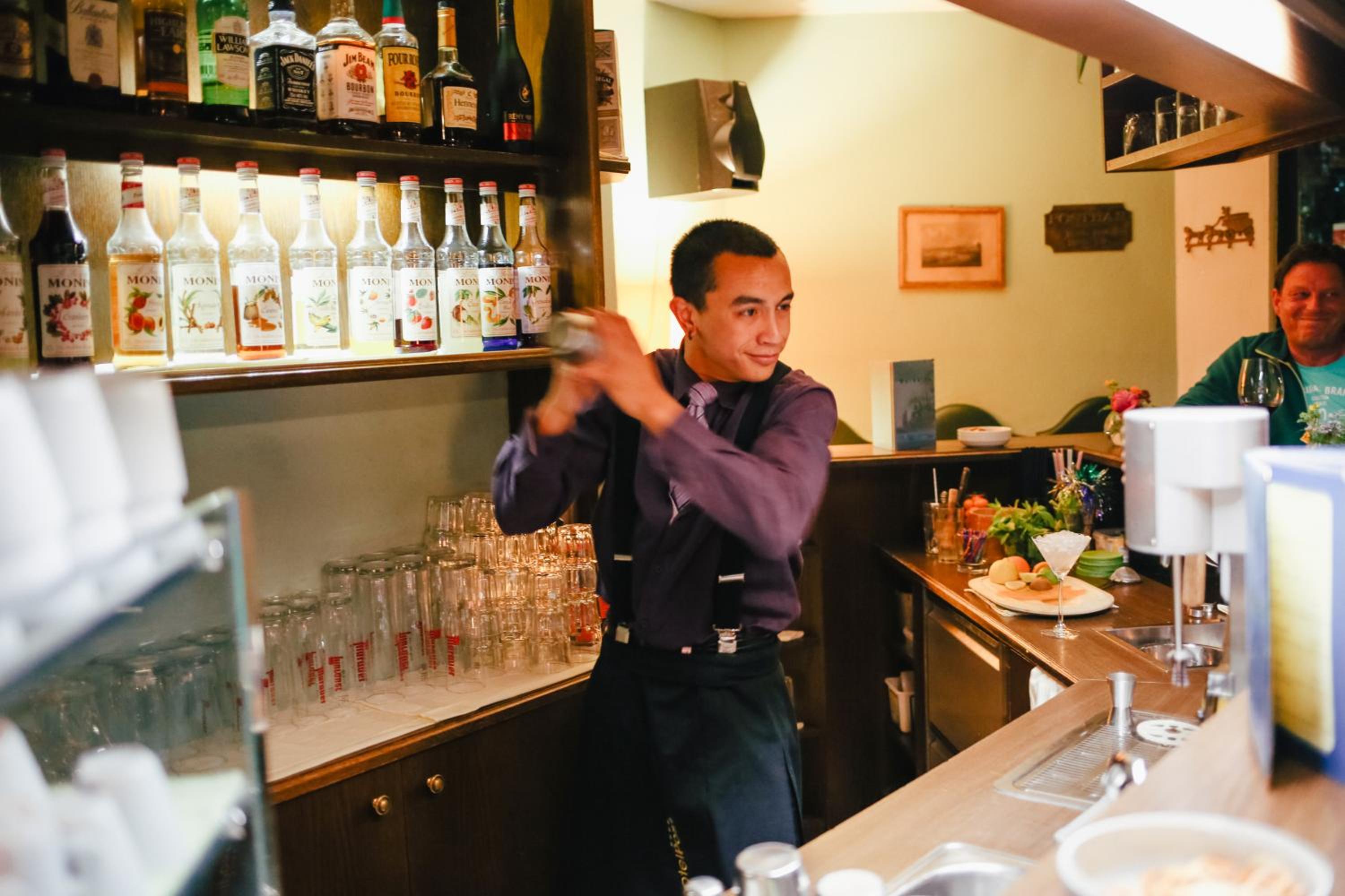 bar