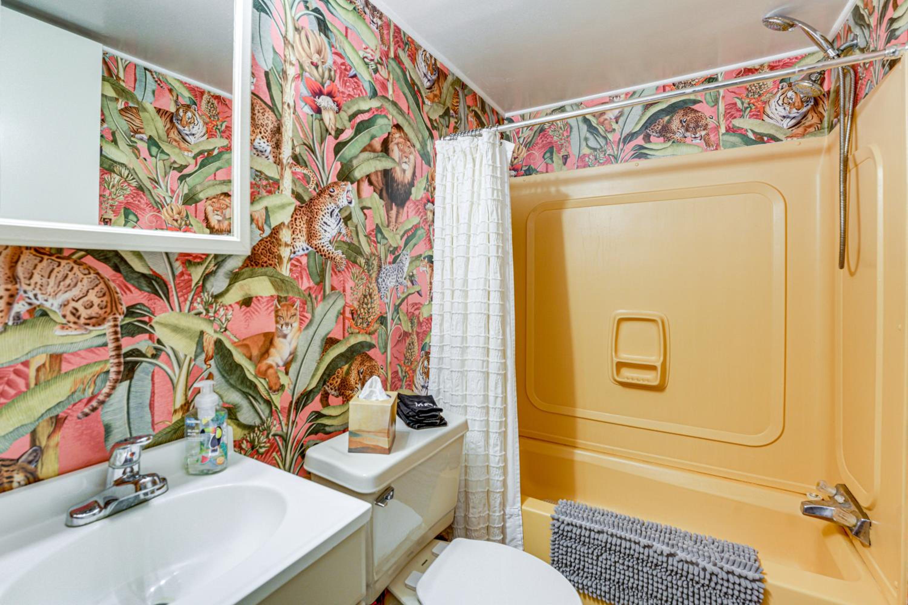 6 Mi to State Harbor! Stylish Port Austin Home