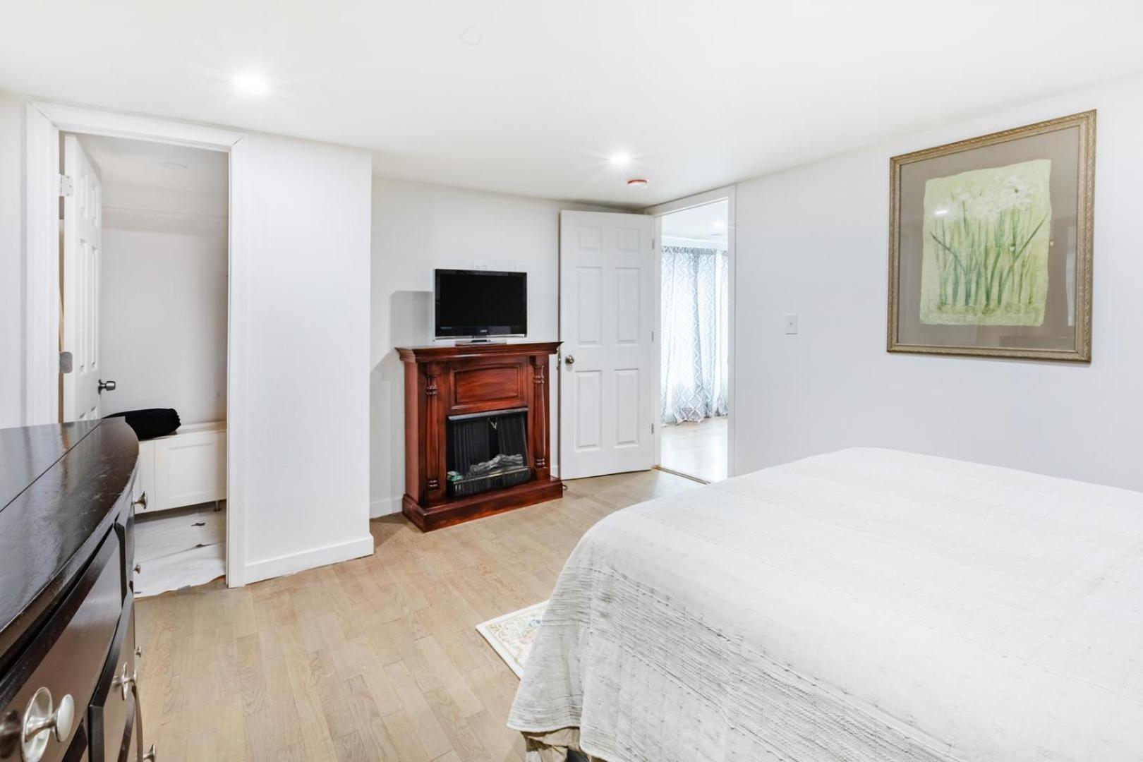 Orange NJ 2BR Duplex | Walk to Train + 2BA