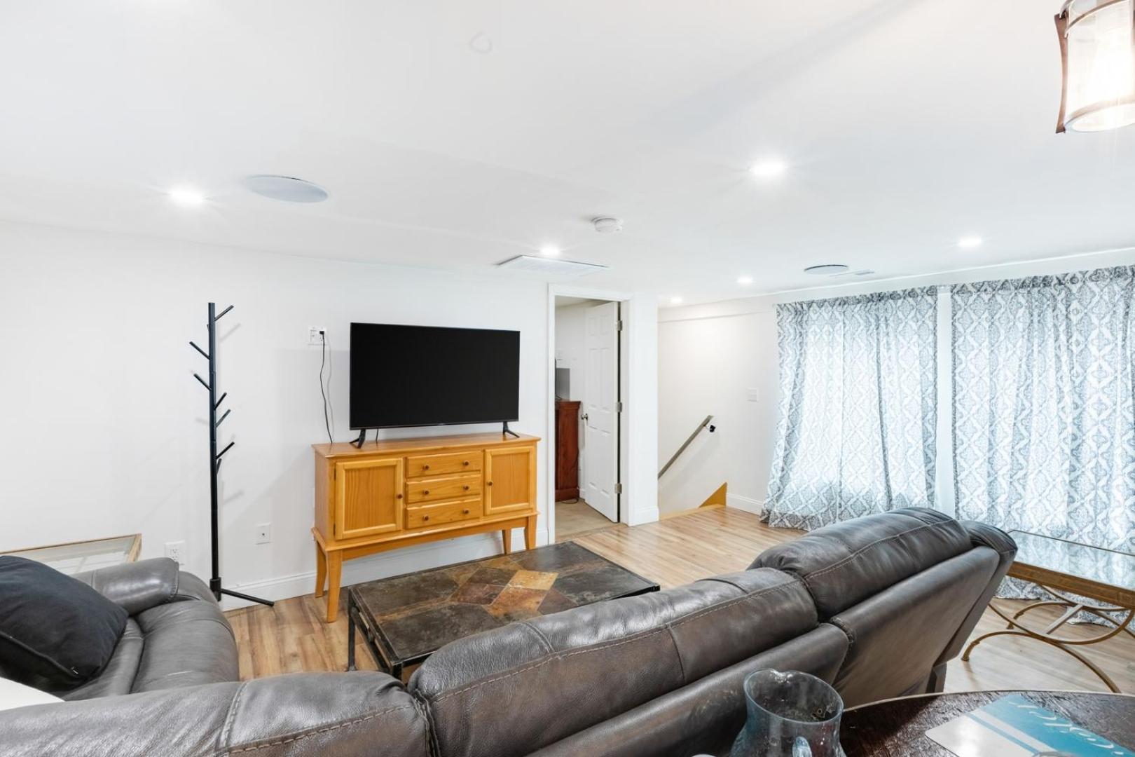 Orange NJ 2BR Duplex | Walk to Train + 2BA