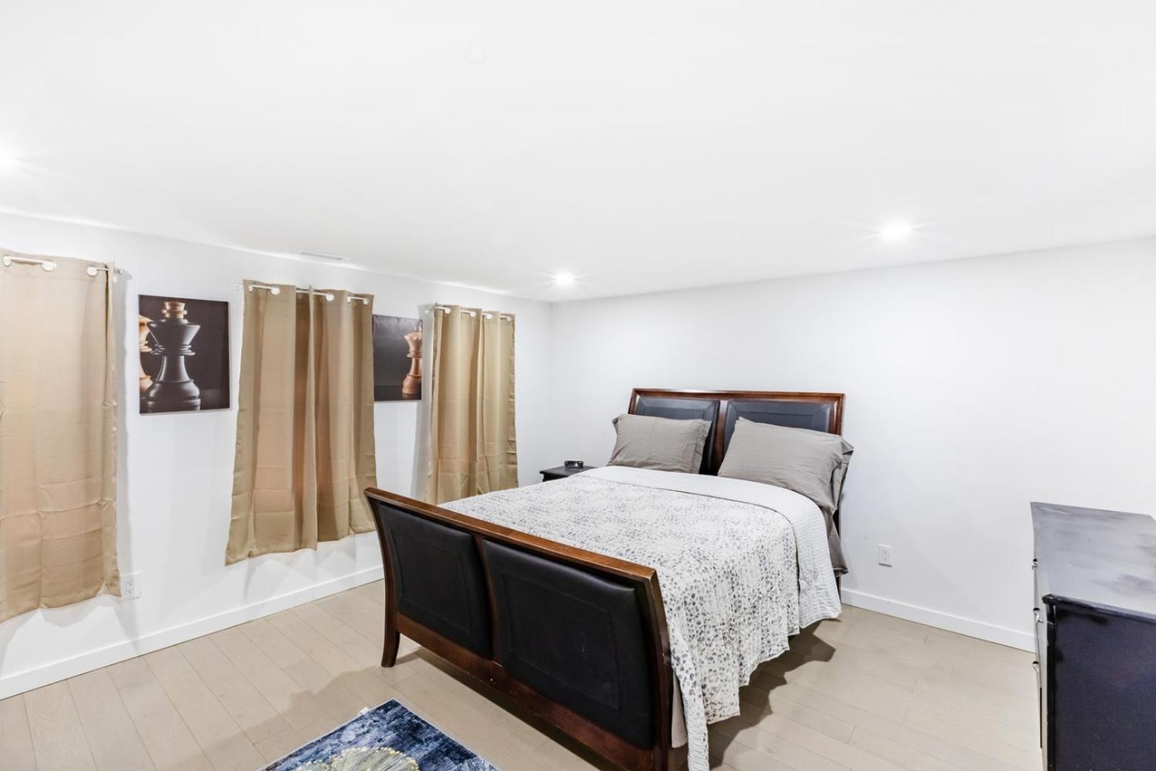 Orange NJ 2BR Duplex | Walk to Train + 2BA