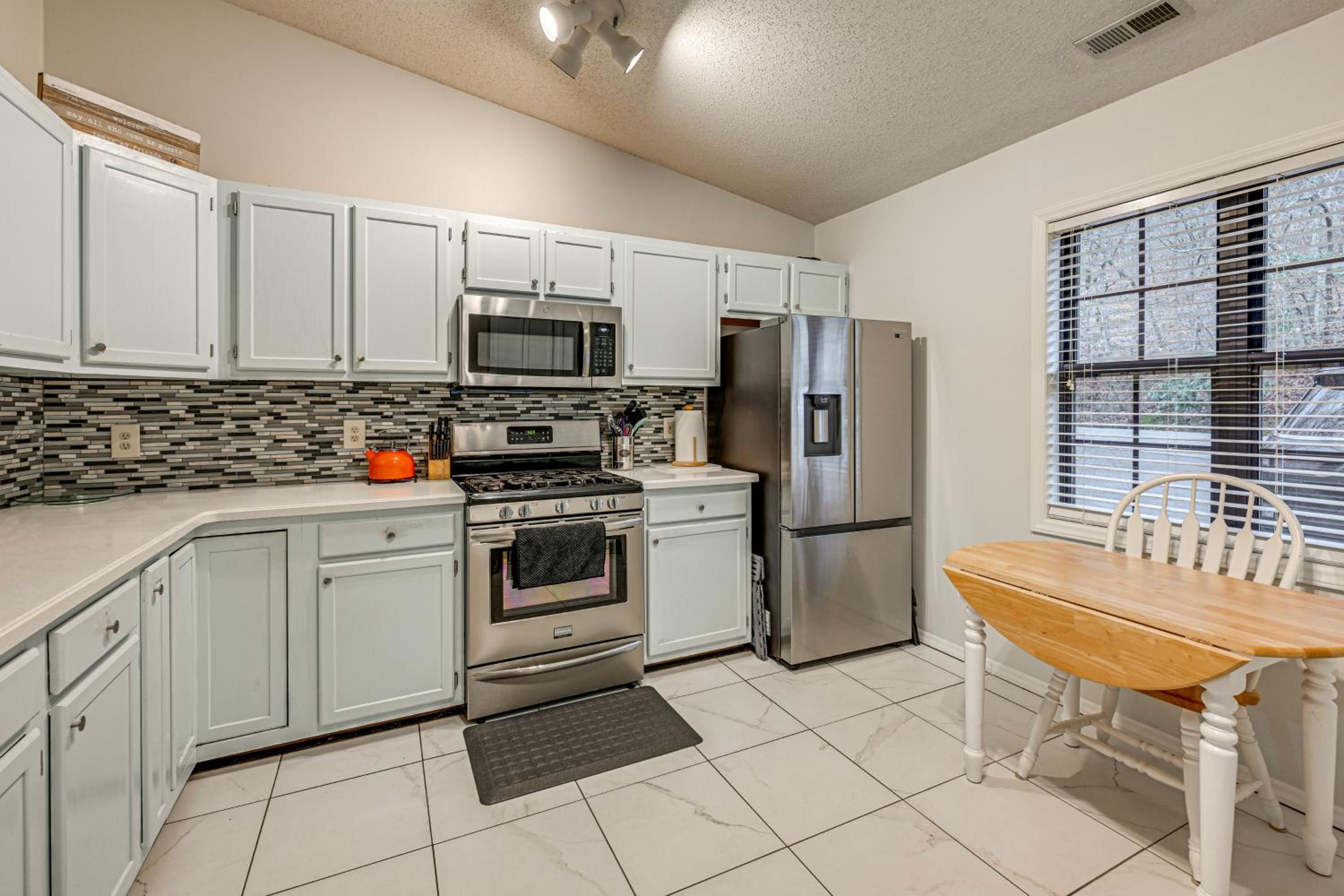 Golf Course and Mtn Views Franklin Family Condo