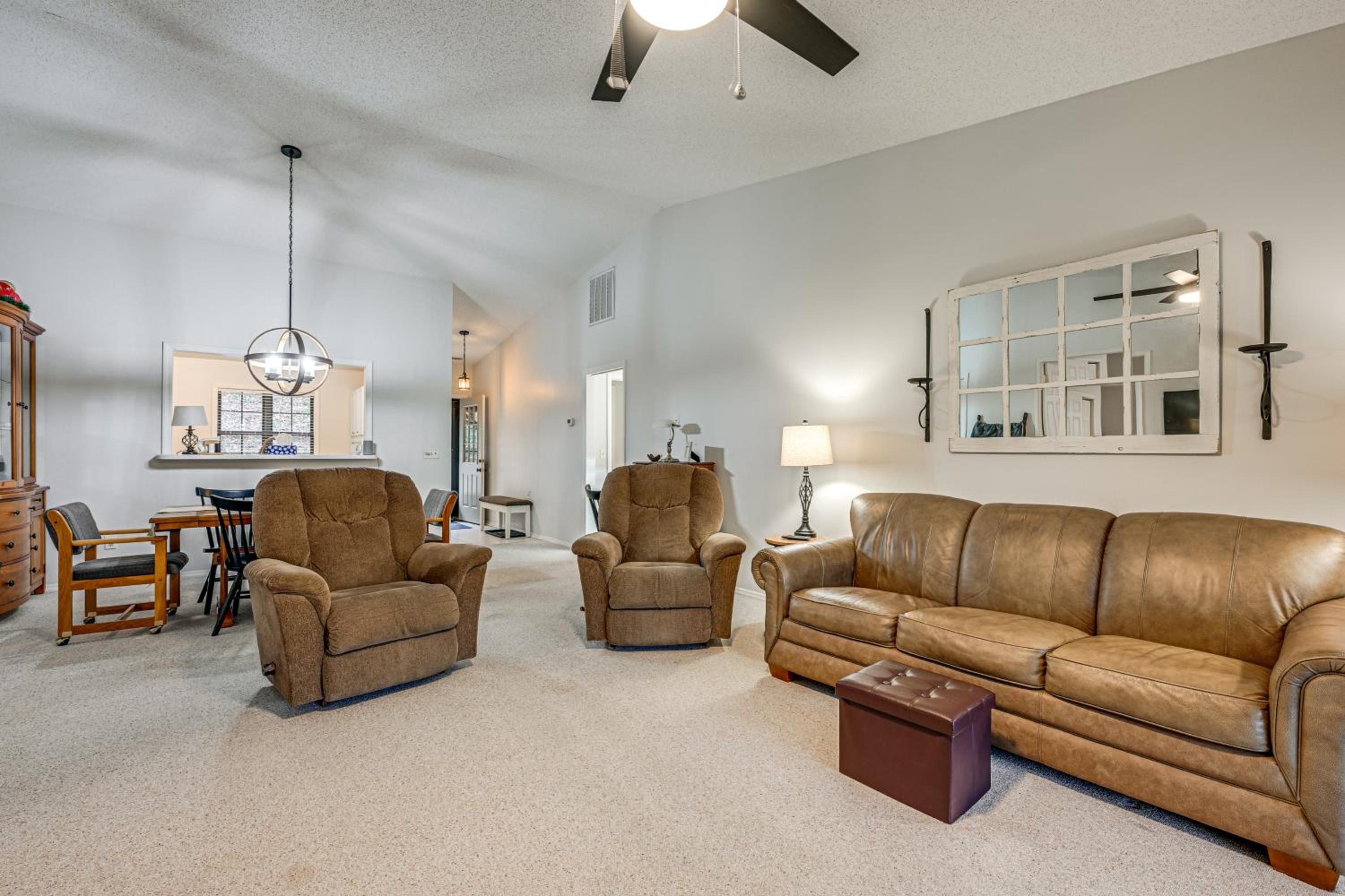 Golf Course and Mtn Views Franklin Family Condo