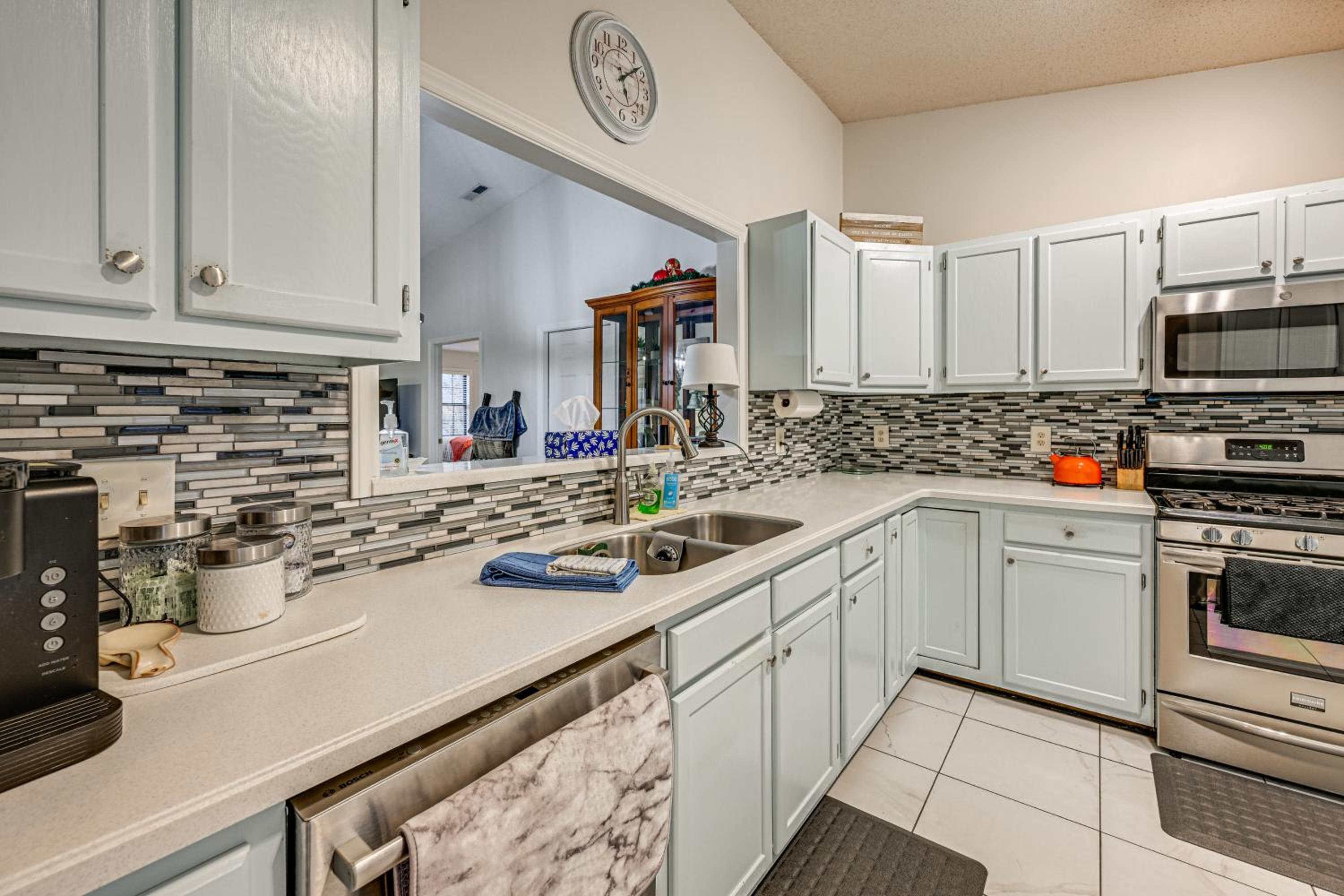 Golf Course and Mtn Views Franklin Family Condo