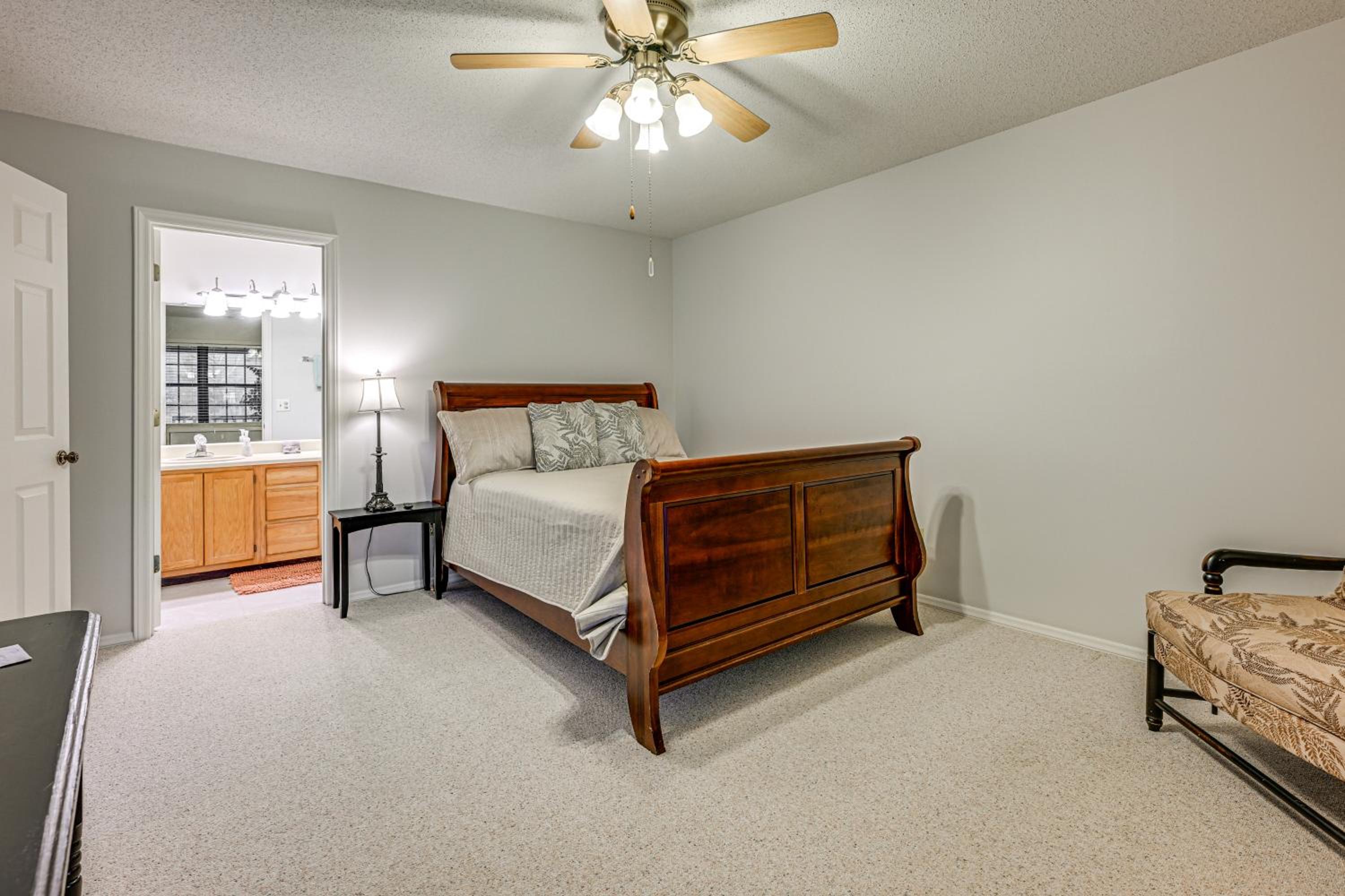 Golf Course and Mtn Views Franklin Family Condo